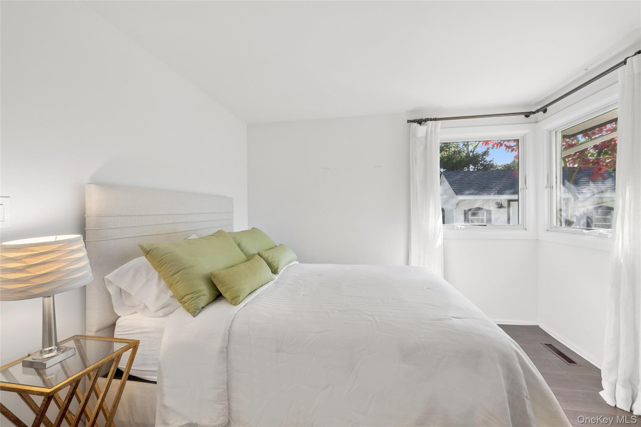27 Ocean Avenue Property Photo 8