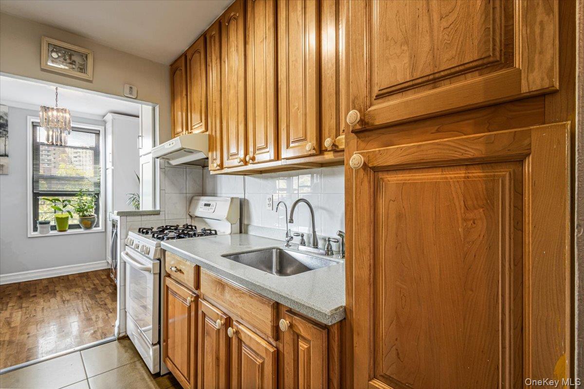 58-03 Calloway Street 6l Property Photo 12