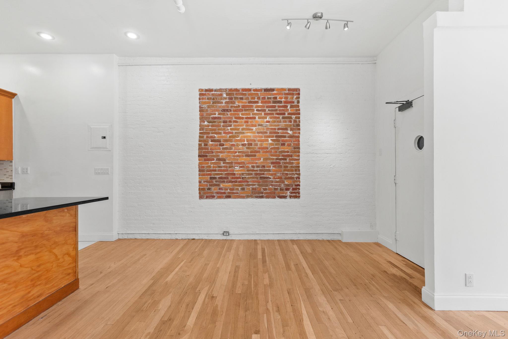 157 Spring Street 2 Property Photo 12