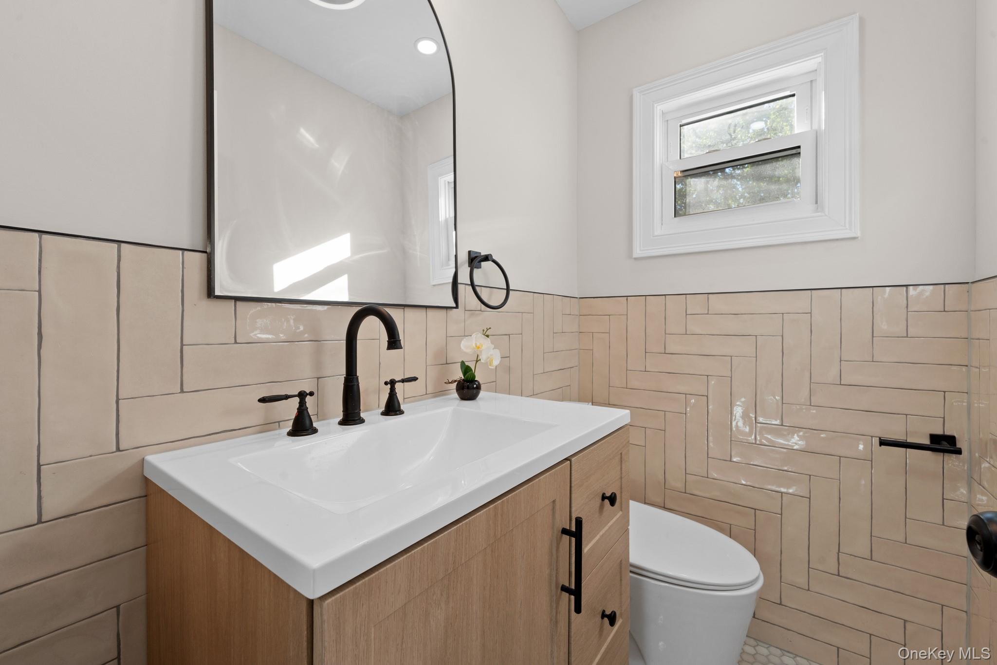 1 Medford Lane Property Photo 16