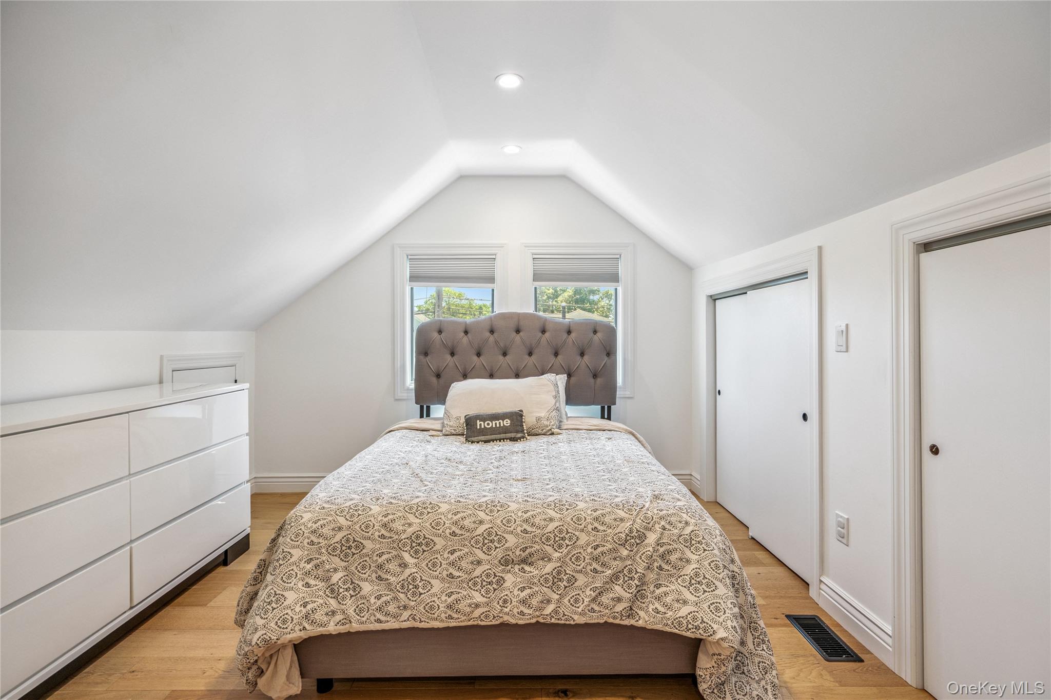 55 Cleveland Street Property Photo 28