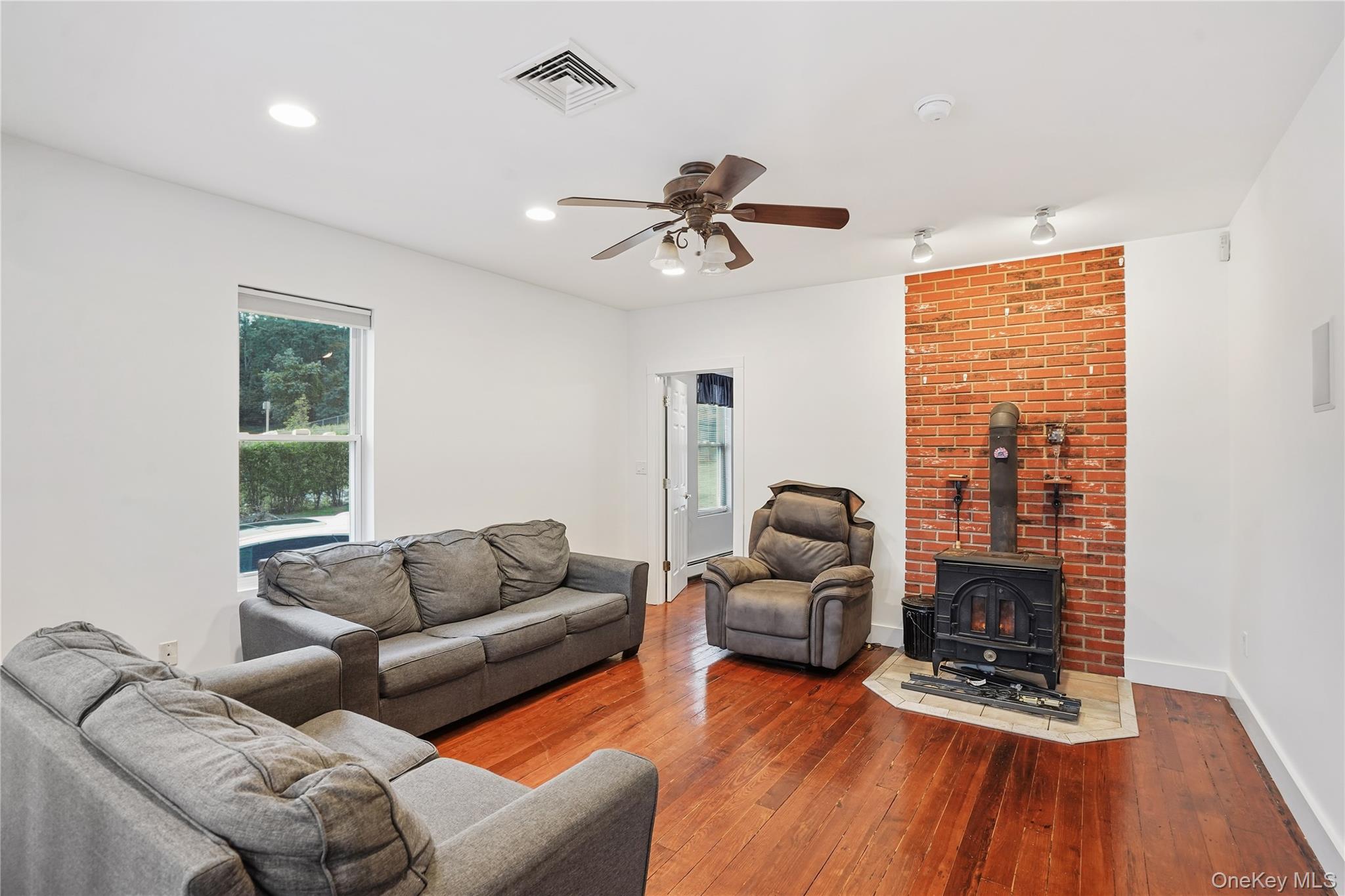 104 Maple Avenue Property Photo 2