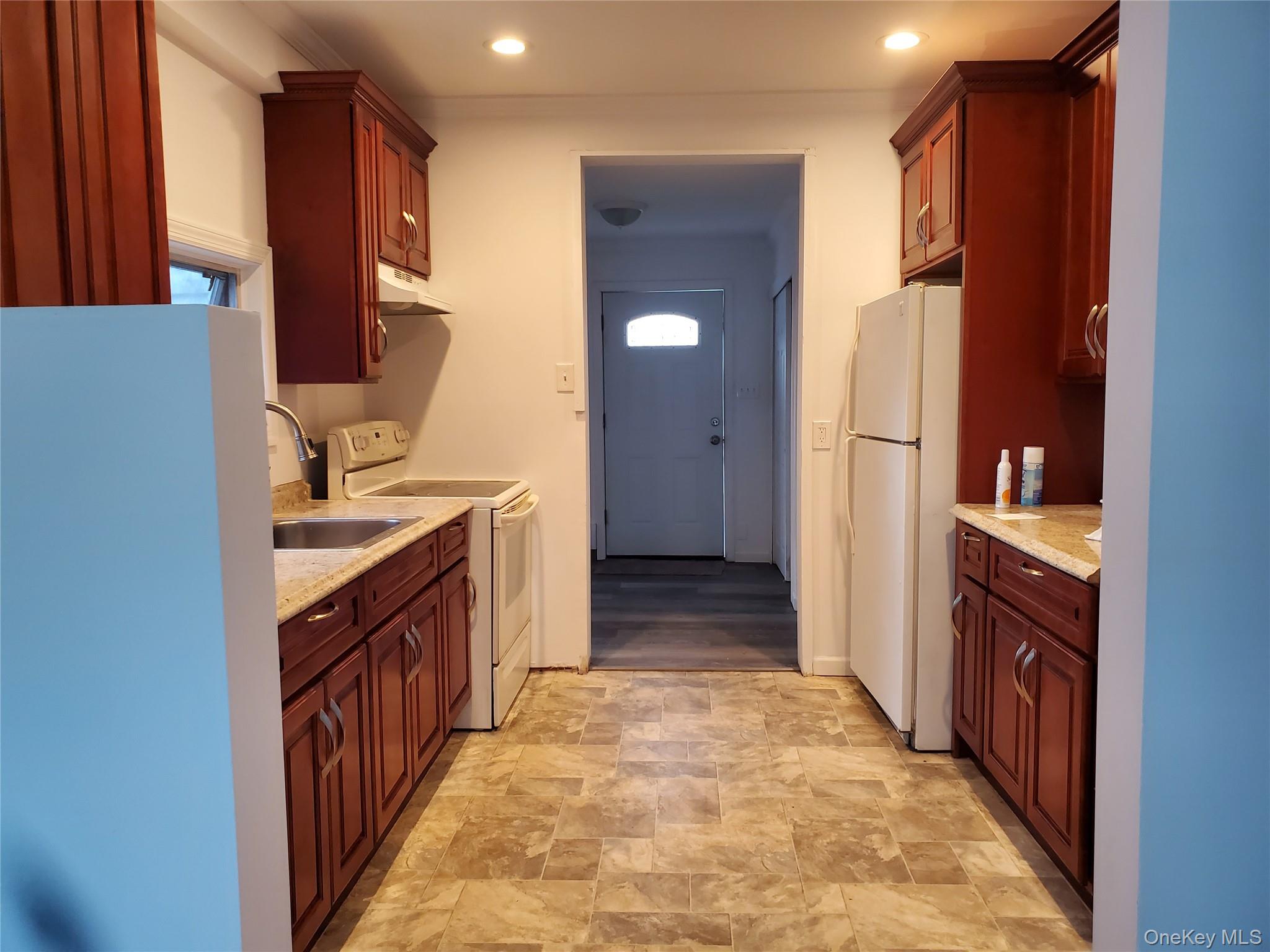 12 W Narcissus Road Property Photo 5