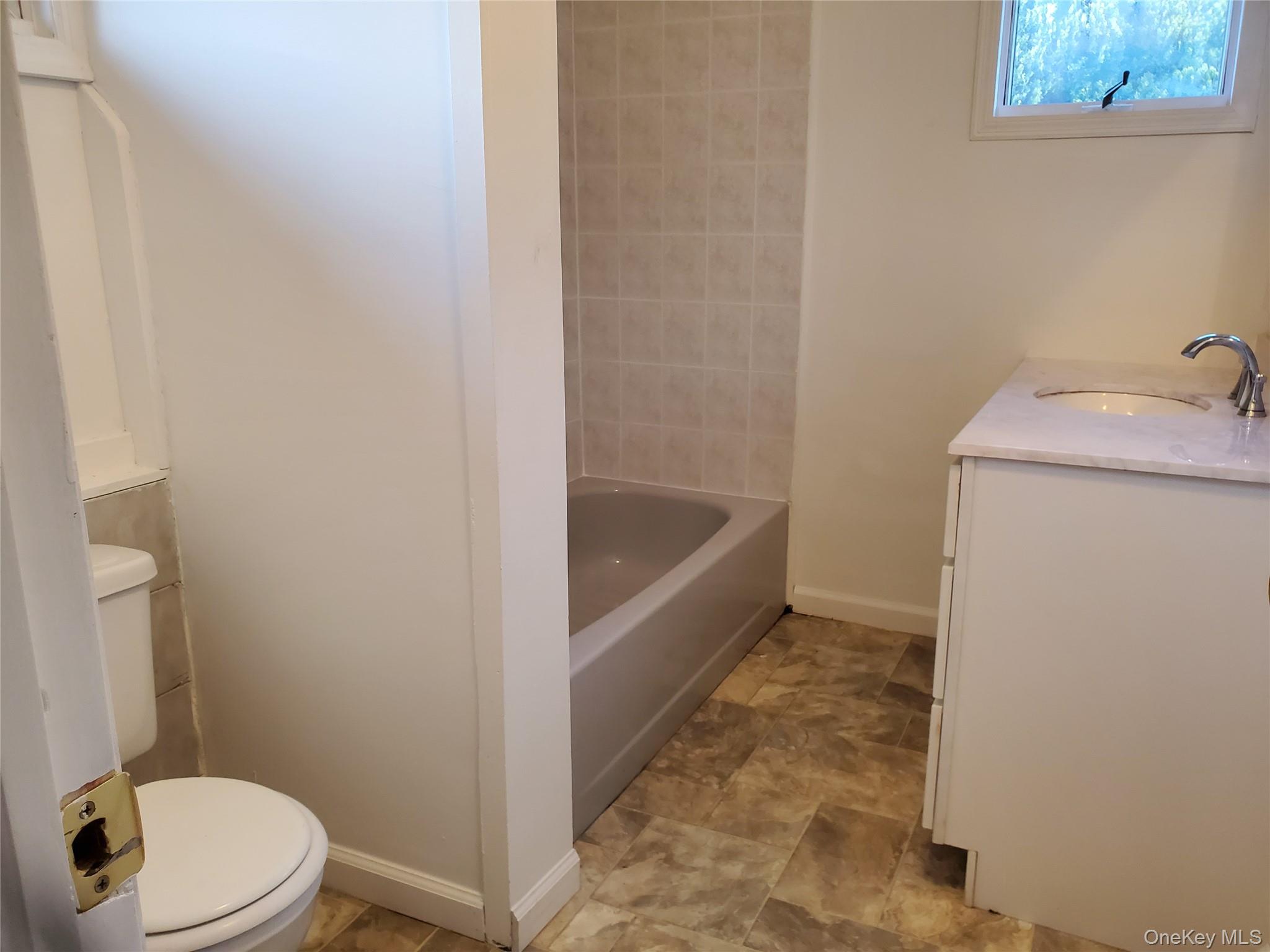 12 W Narcissus Road Property Photo 6