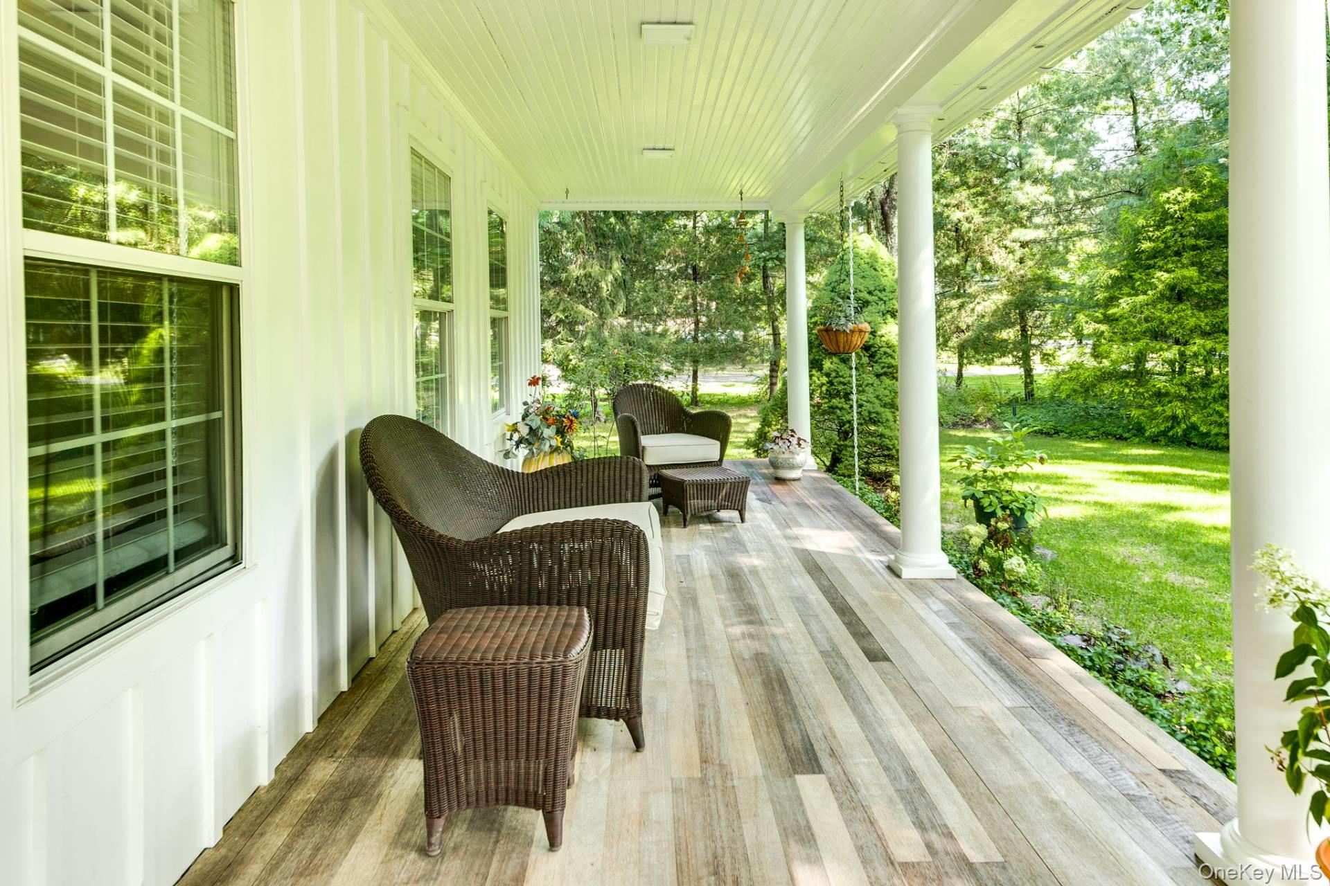 660 Bridgehampton Sag Harbor Turnpike Property Photo 2