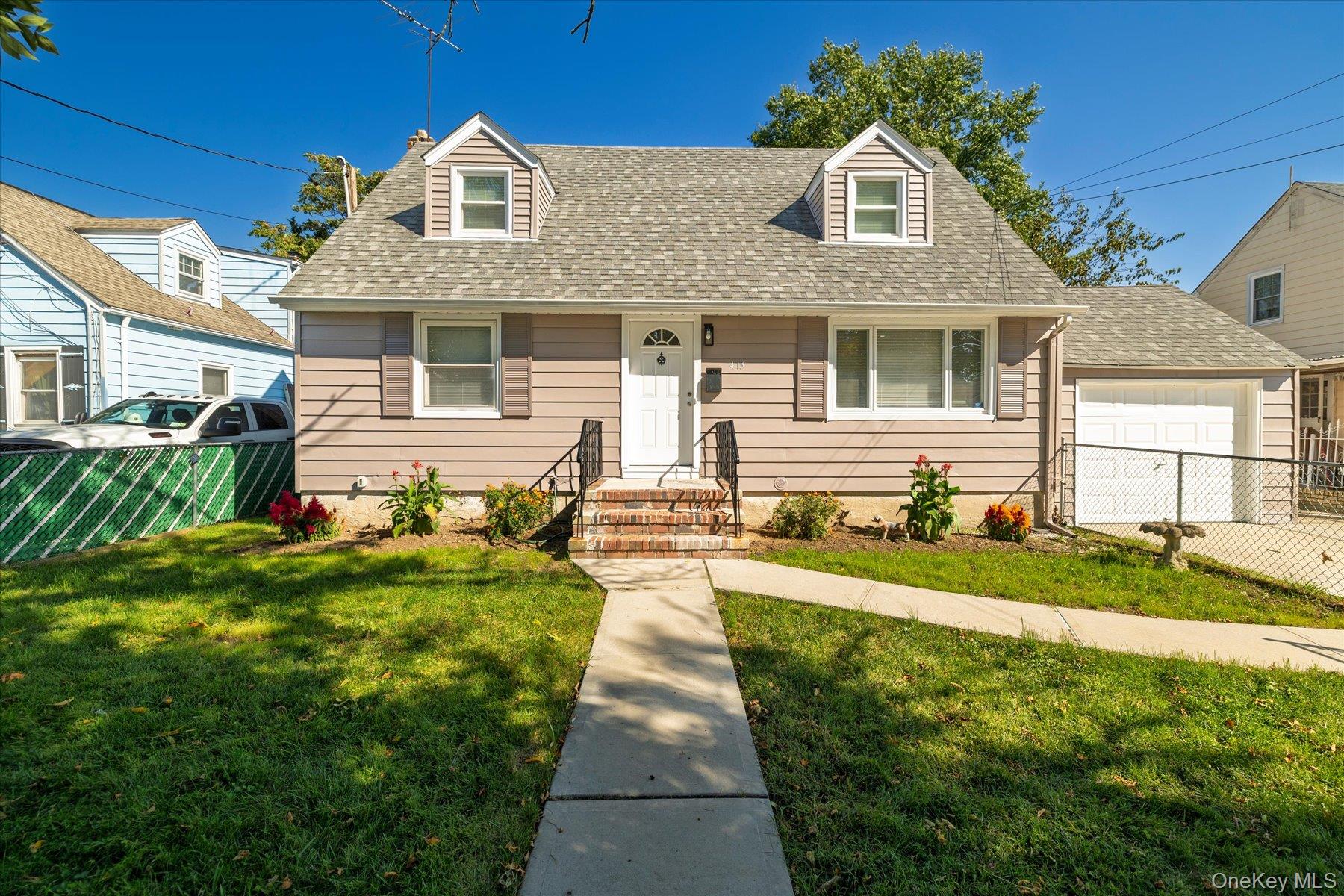 413 Greengrove Avenue Property Photo 1
