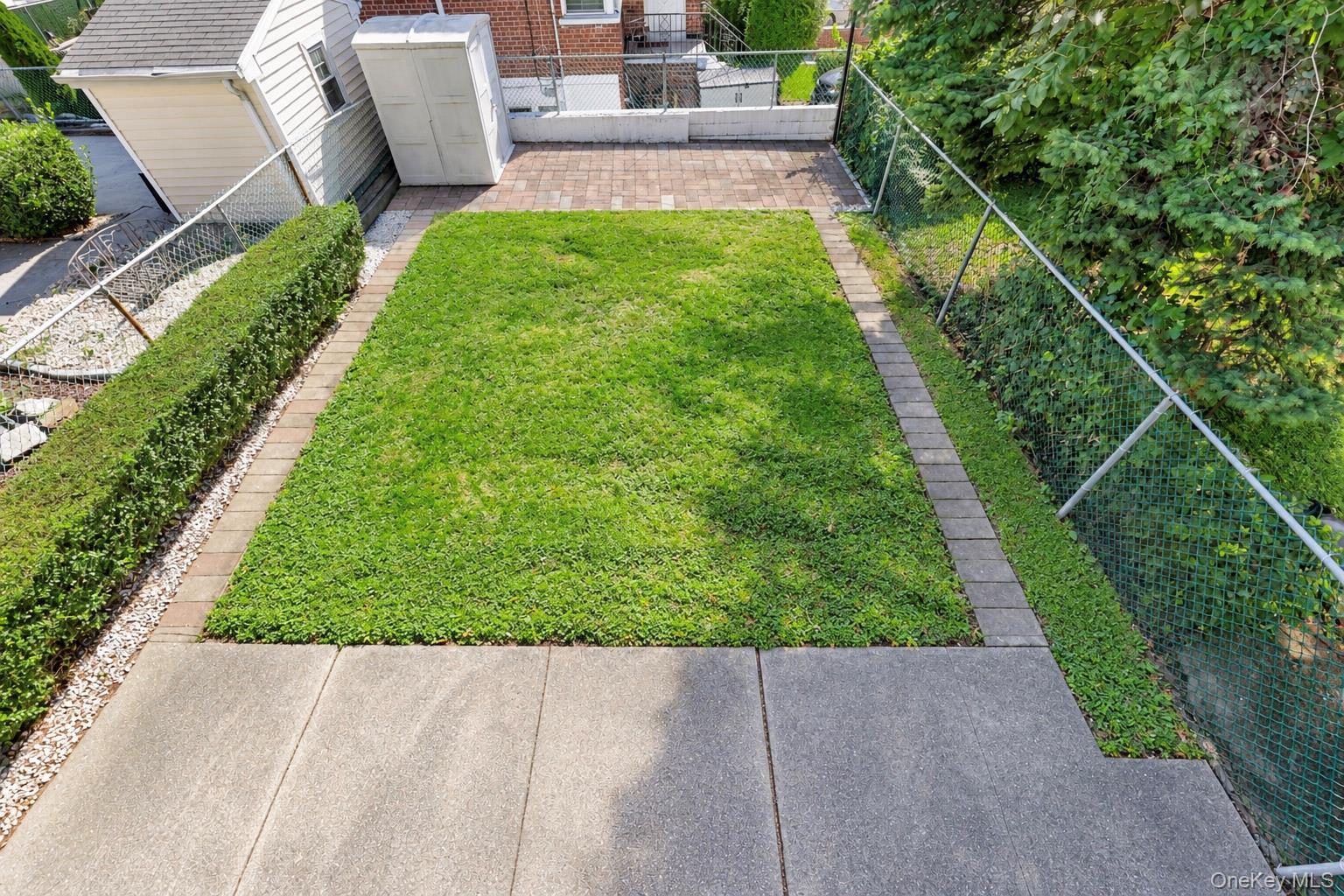208 First Street Property Photo 8