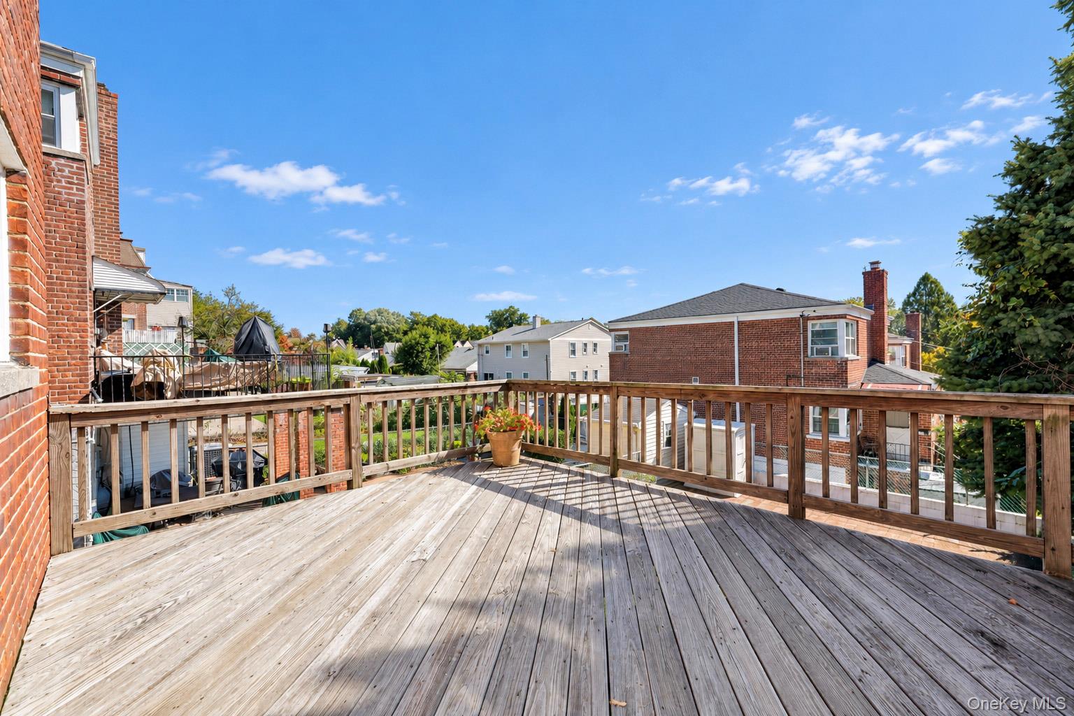 208 First Street Property Photo 15