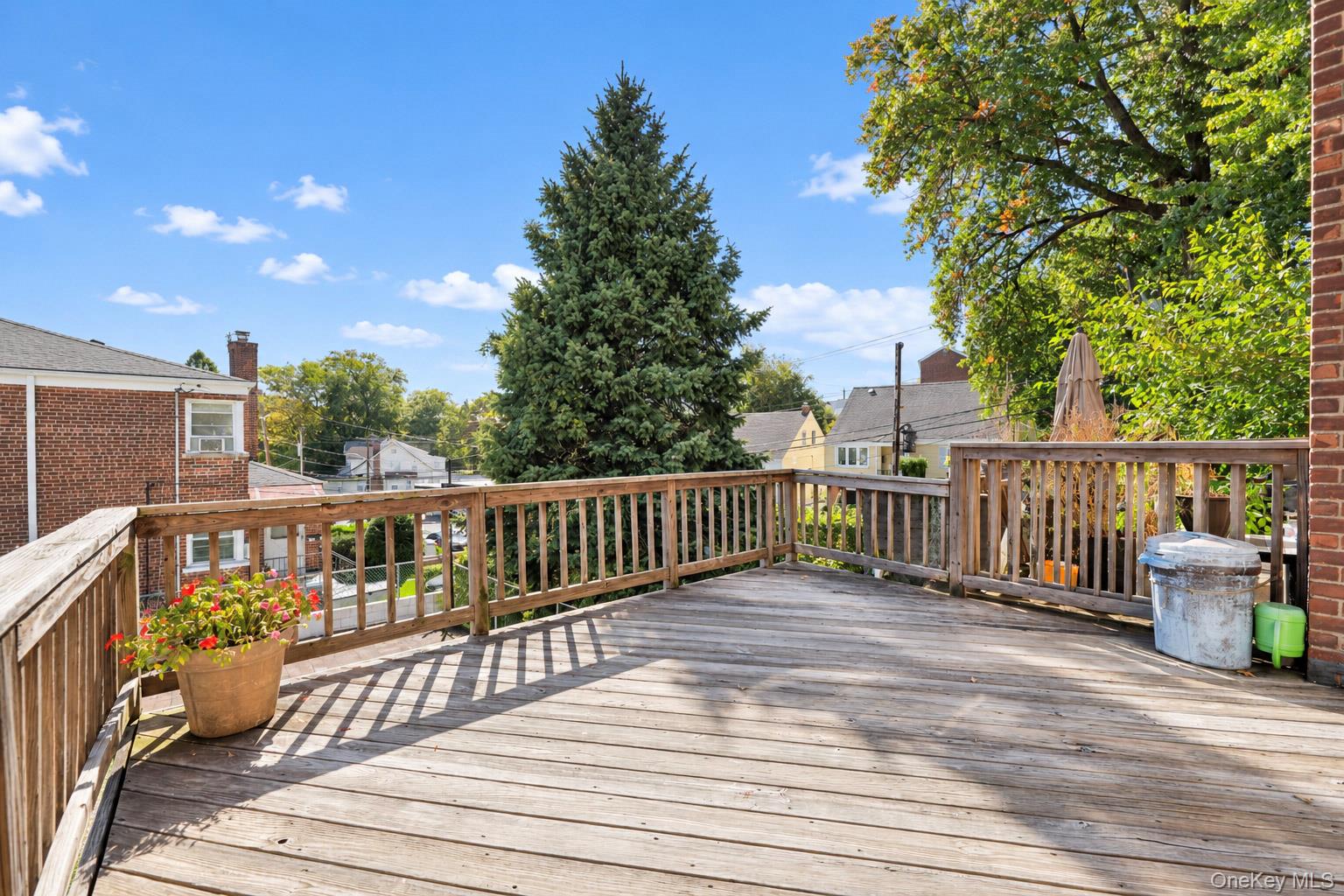 208 First Street Property Photo 16