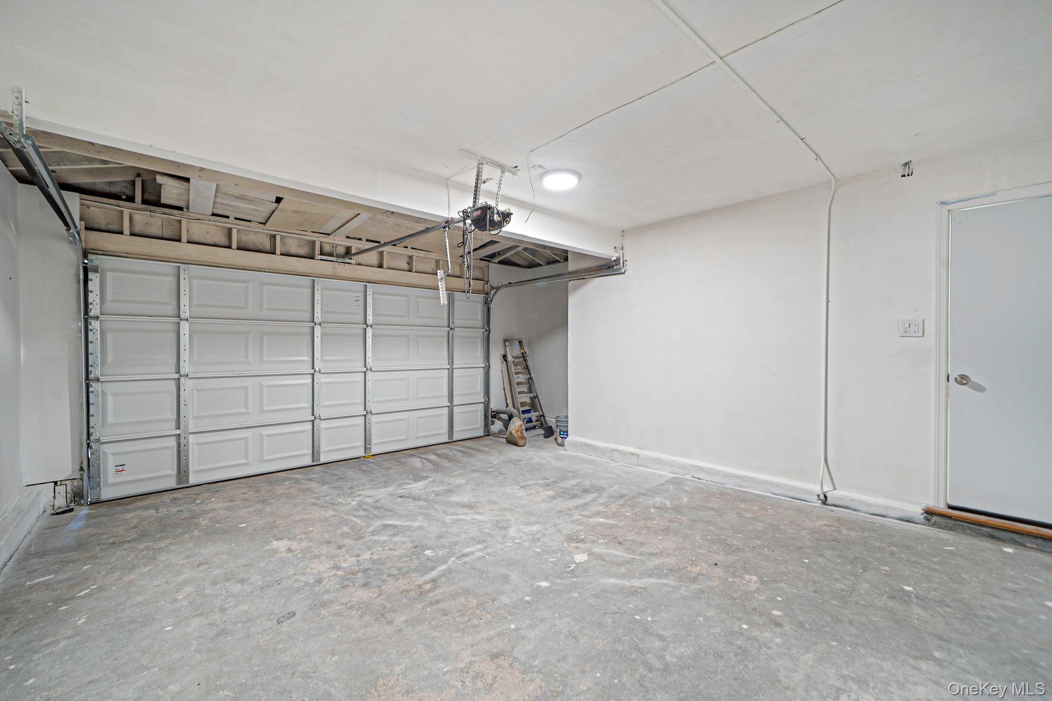 84 Empress Pines Drive Property Photo 32