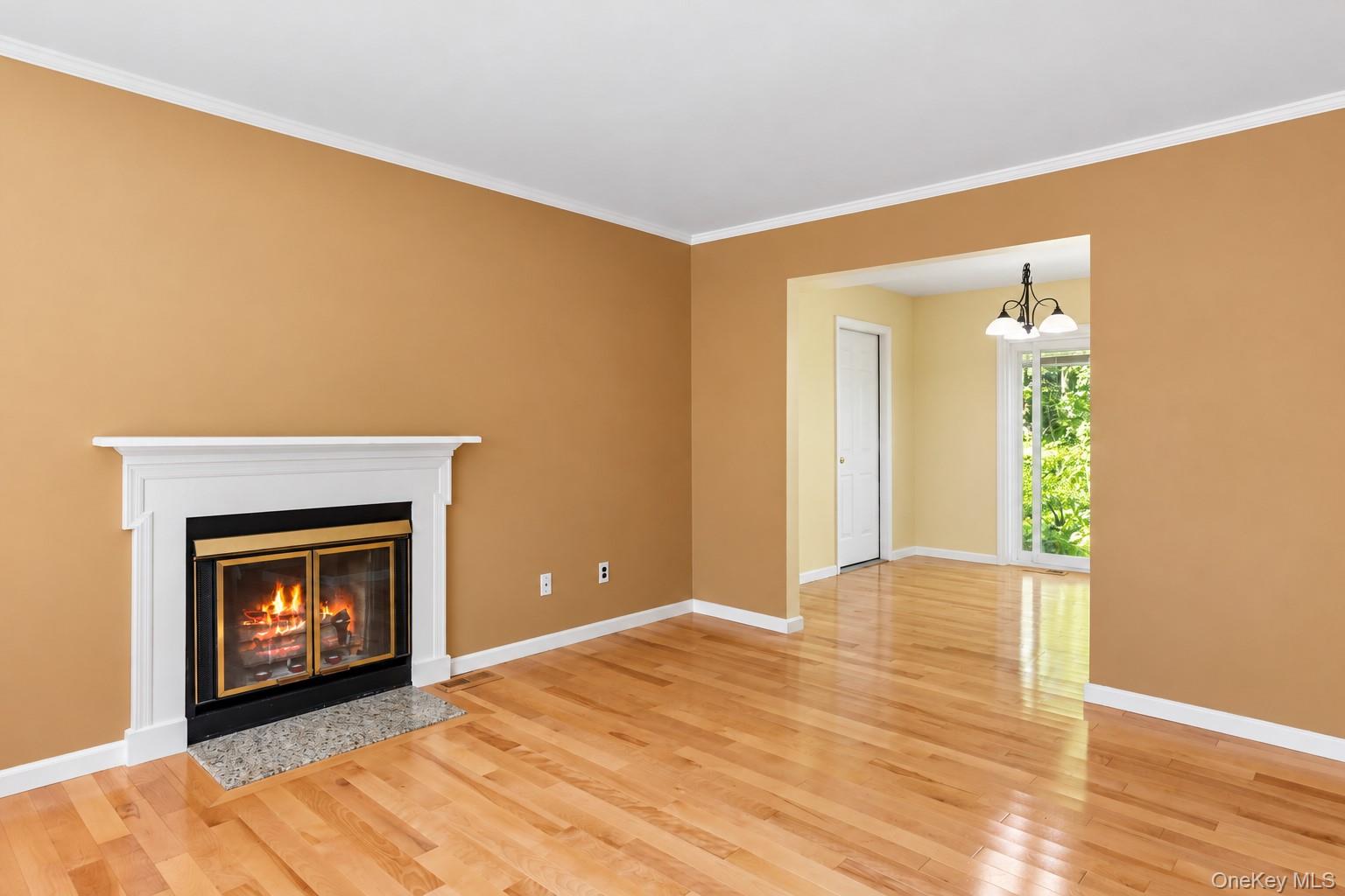 24 Huntington Commons Property Photo 4