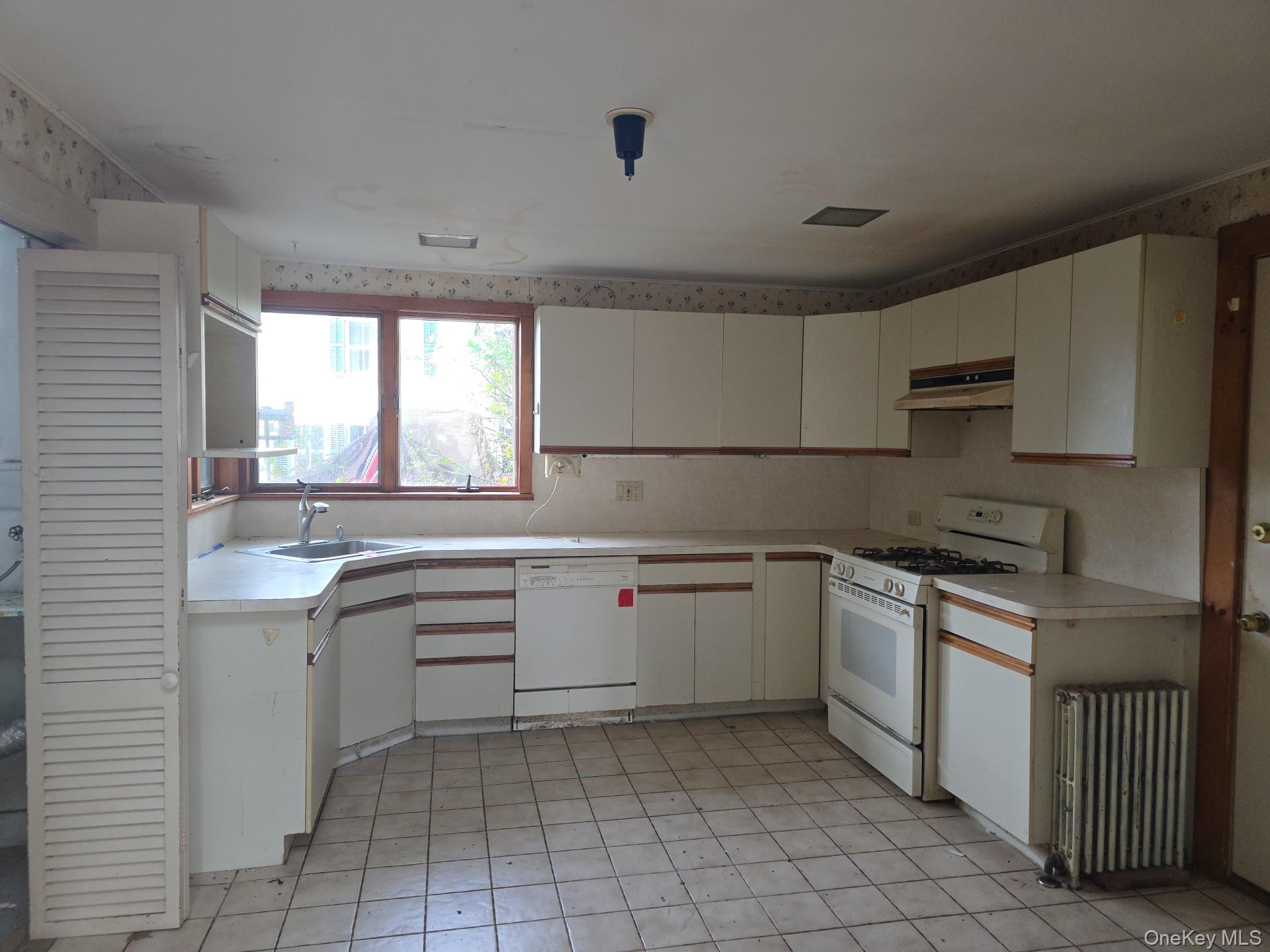 405 High Street Property Photo 6