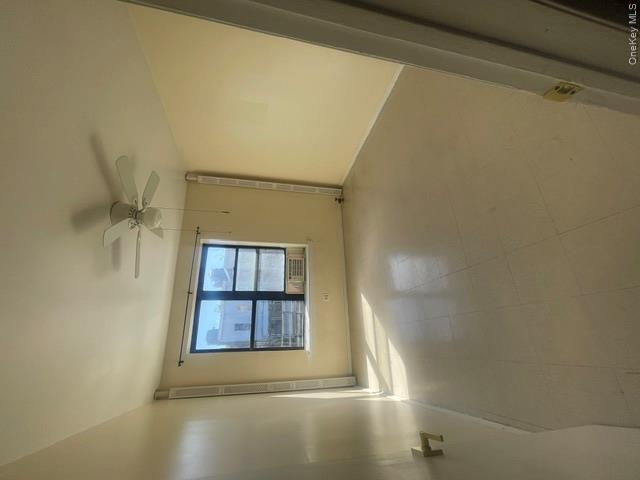 2167 Crotona Avenue 2i Property Photo 4