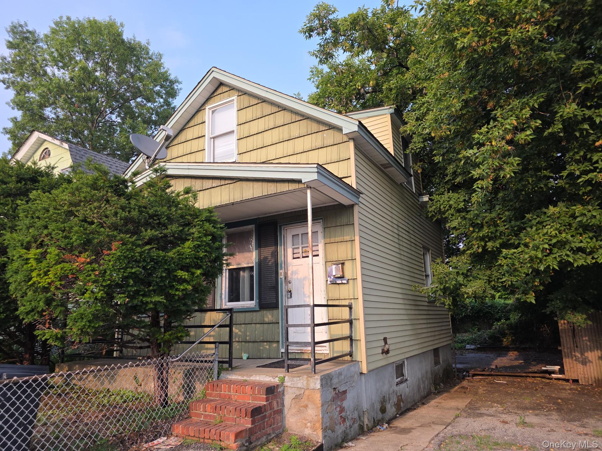 236 Holland Avenue Property Photo 2