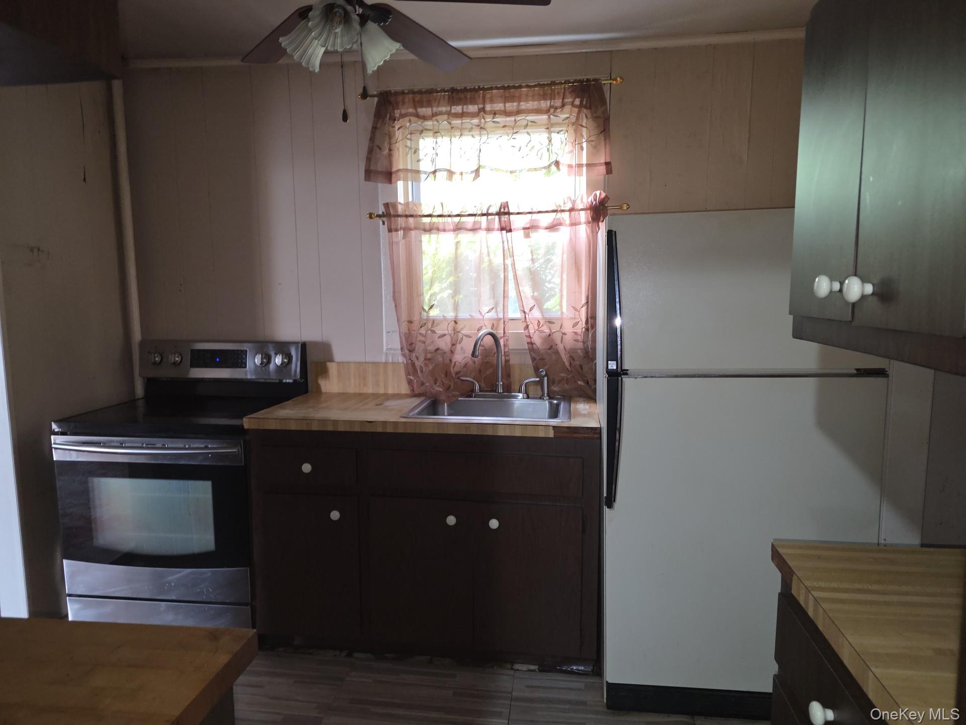 236 Holland Avenue Property Photo 5
