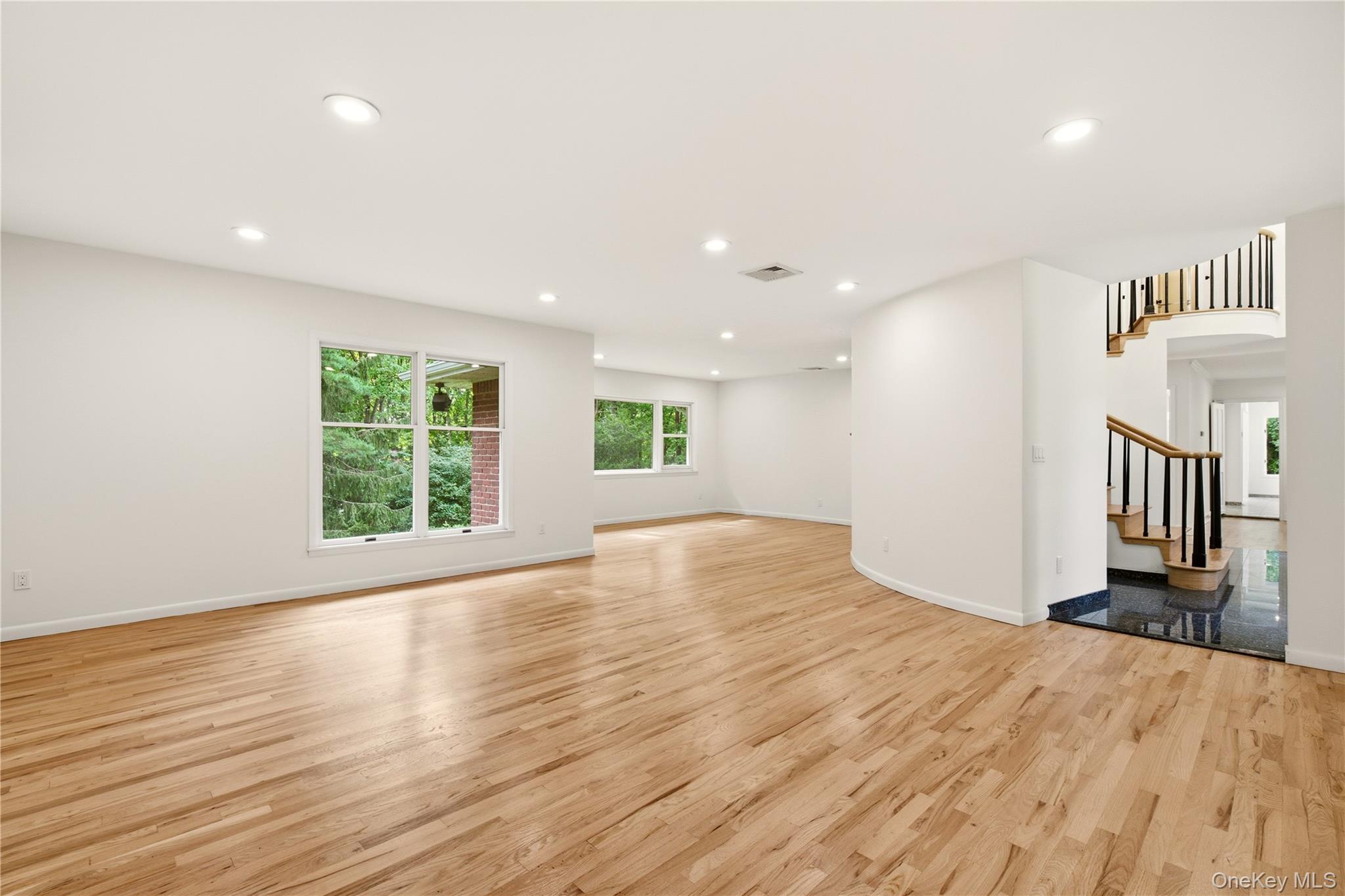 14 Pheasant Hill Lane Property Photo 8