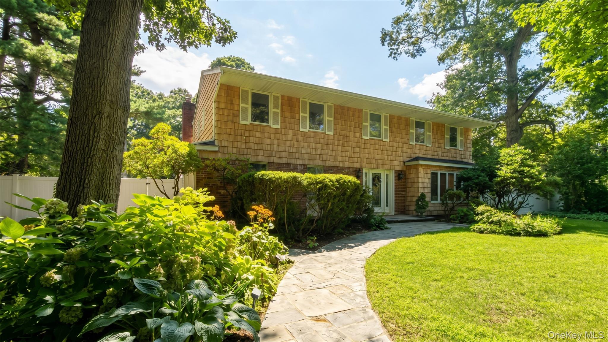 8 Tree Hollow Lane Property Photo 1