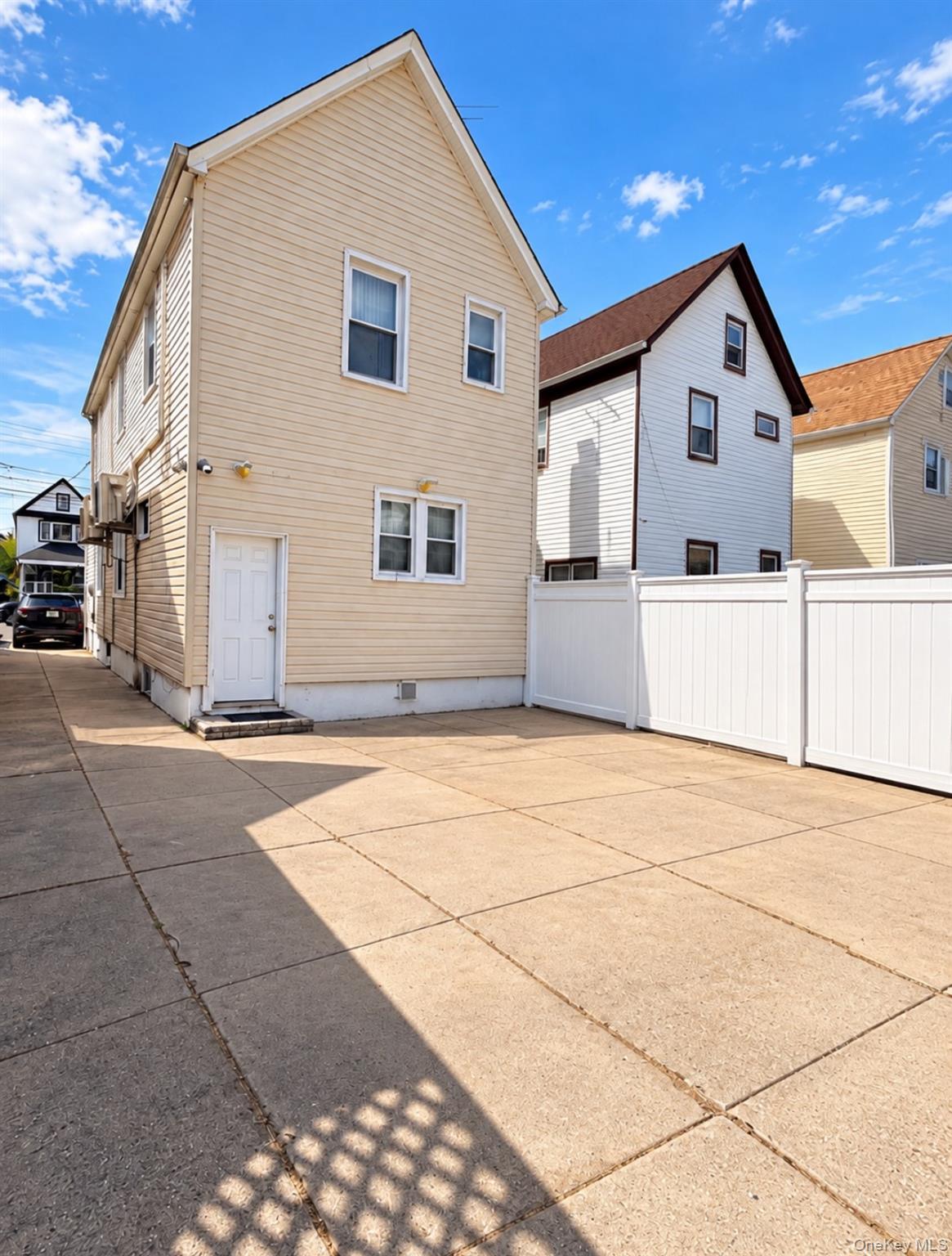 10935 132nd Street Property Photo 9