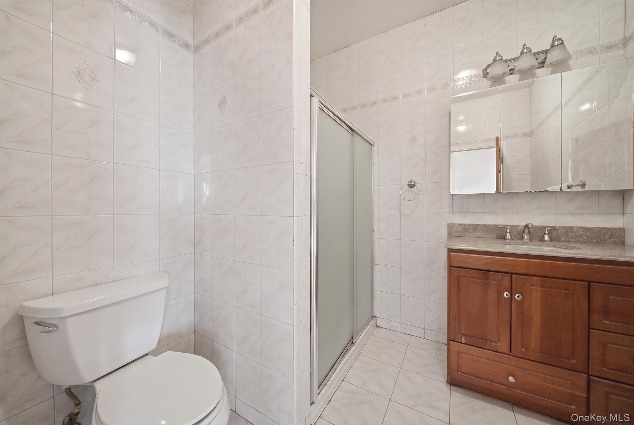 6908 Penelope Avenue Property Photo 15