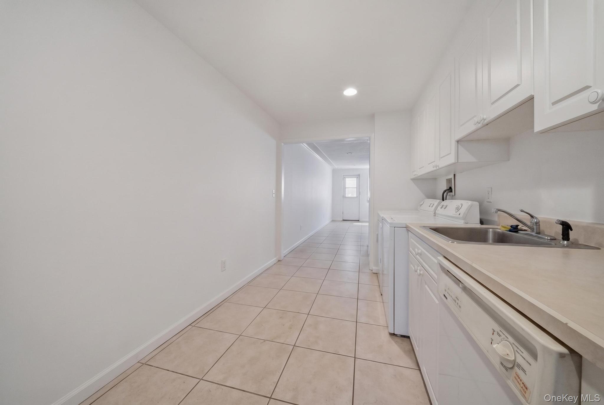 6908 Penelope Avenue Property Photo 18