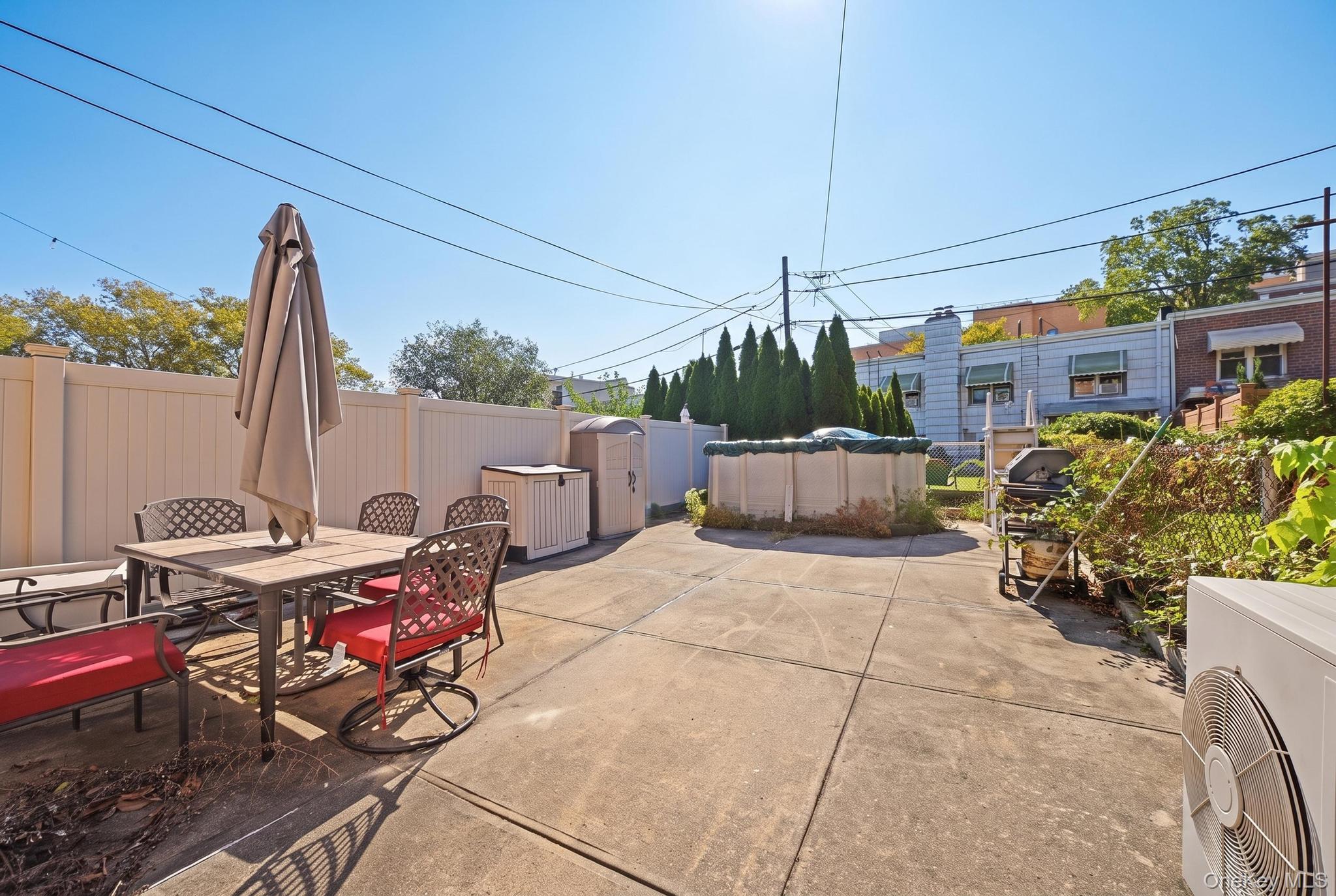 6908 Penelope Avenue Property Photo 24