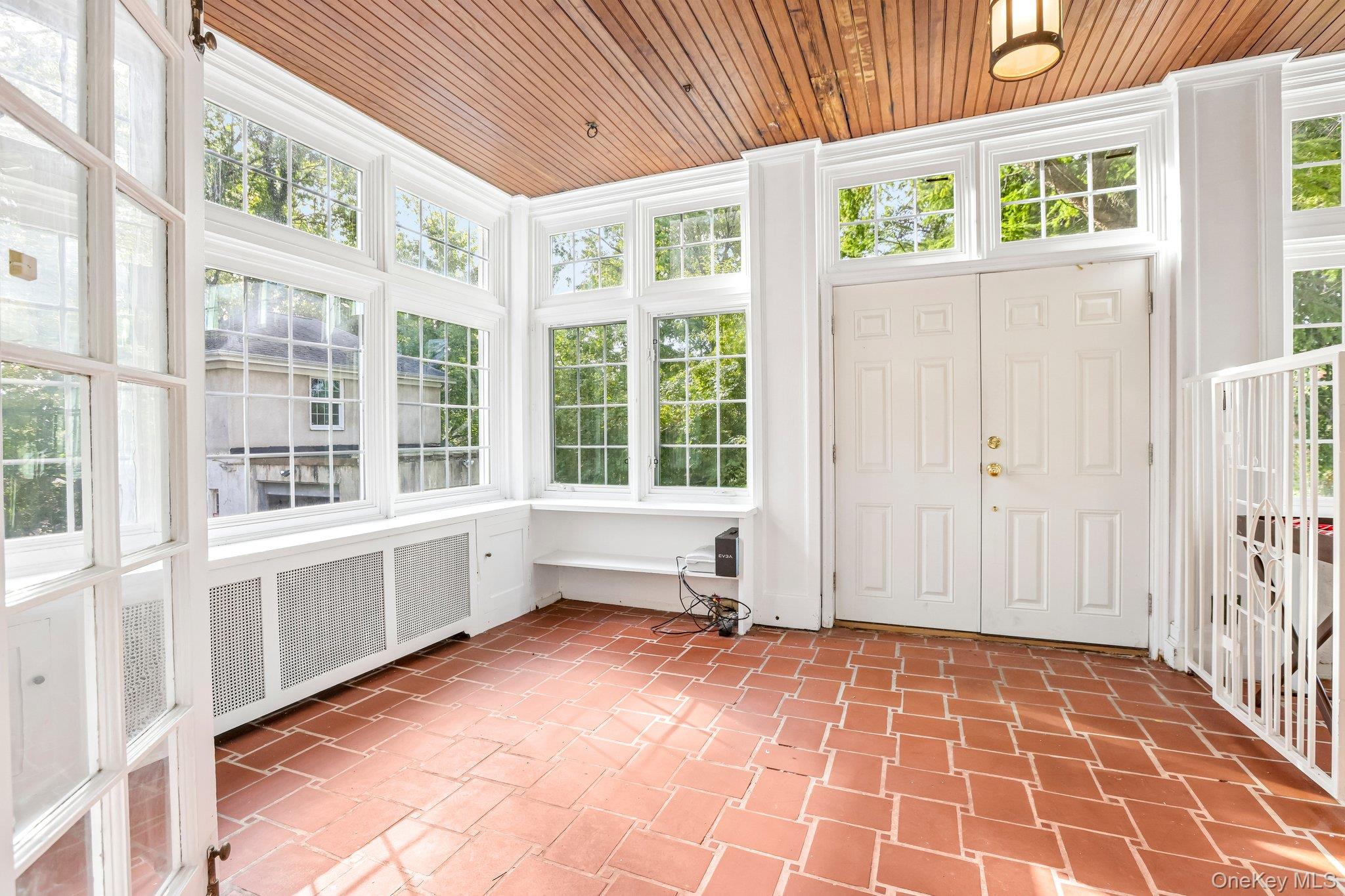 131 Esplanade Property Photo 16