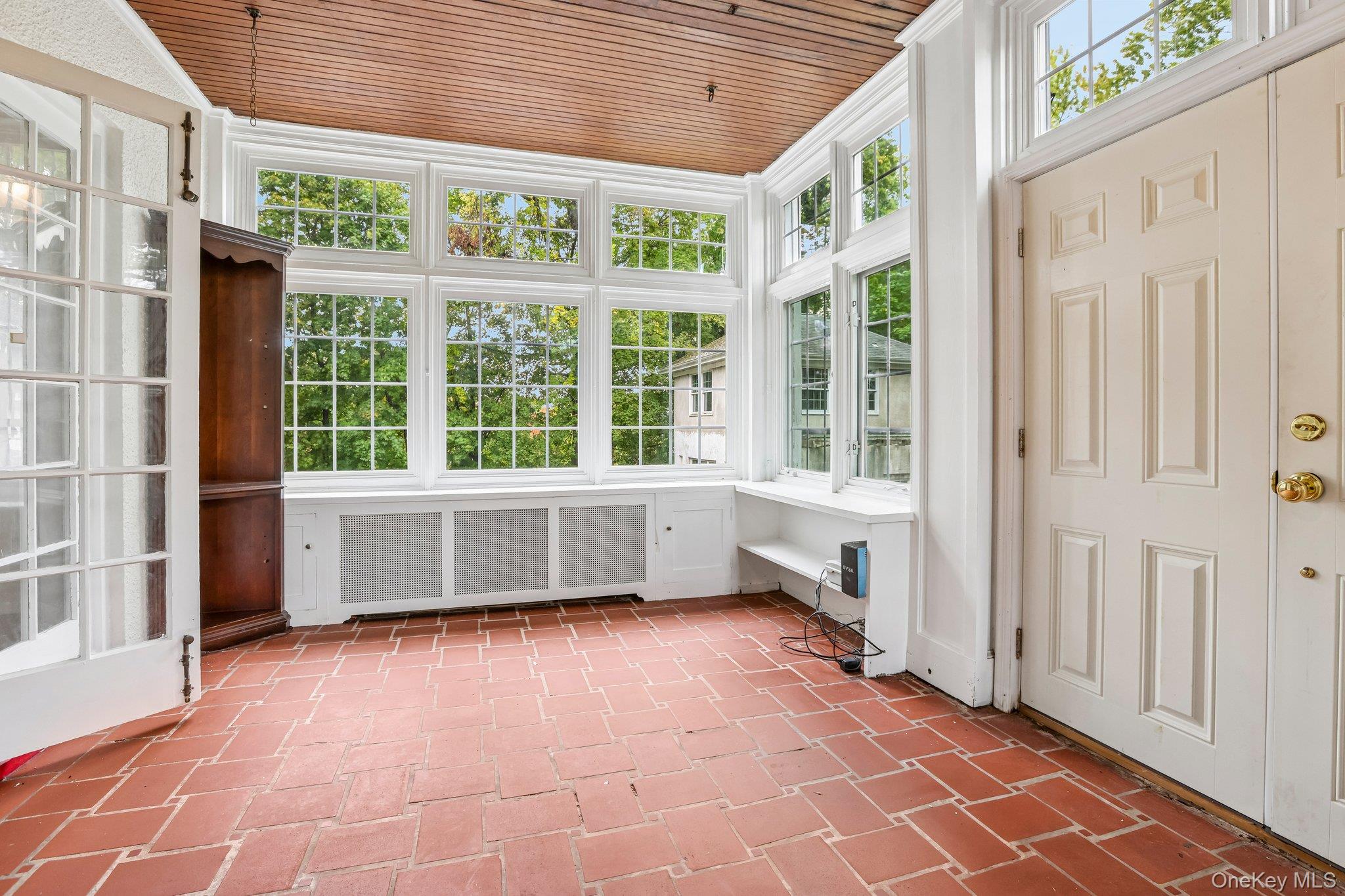 131 Esplanade Property Photo 17