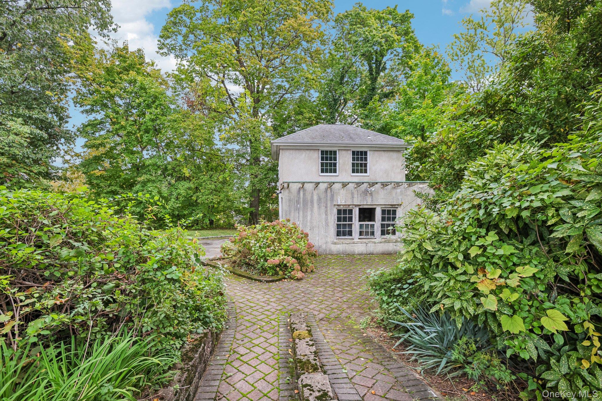131 Esplanade Property Photo 47