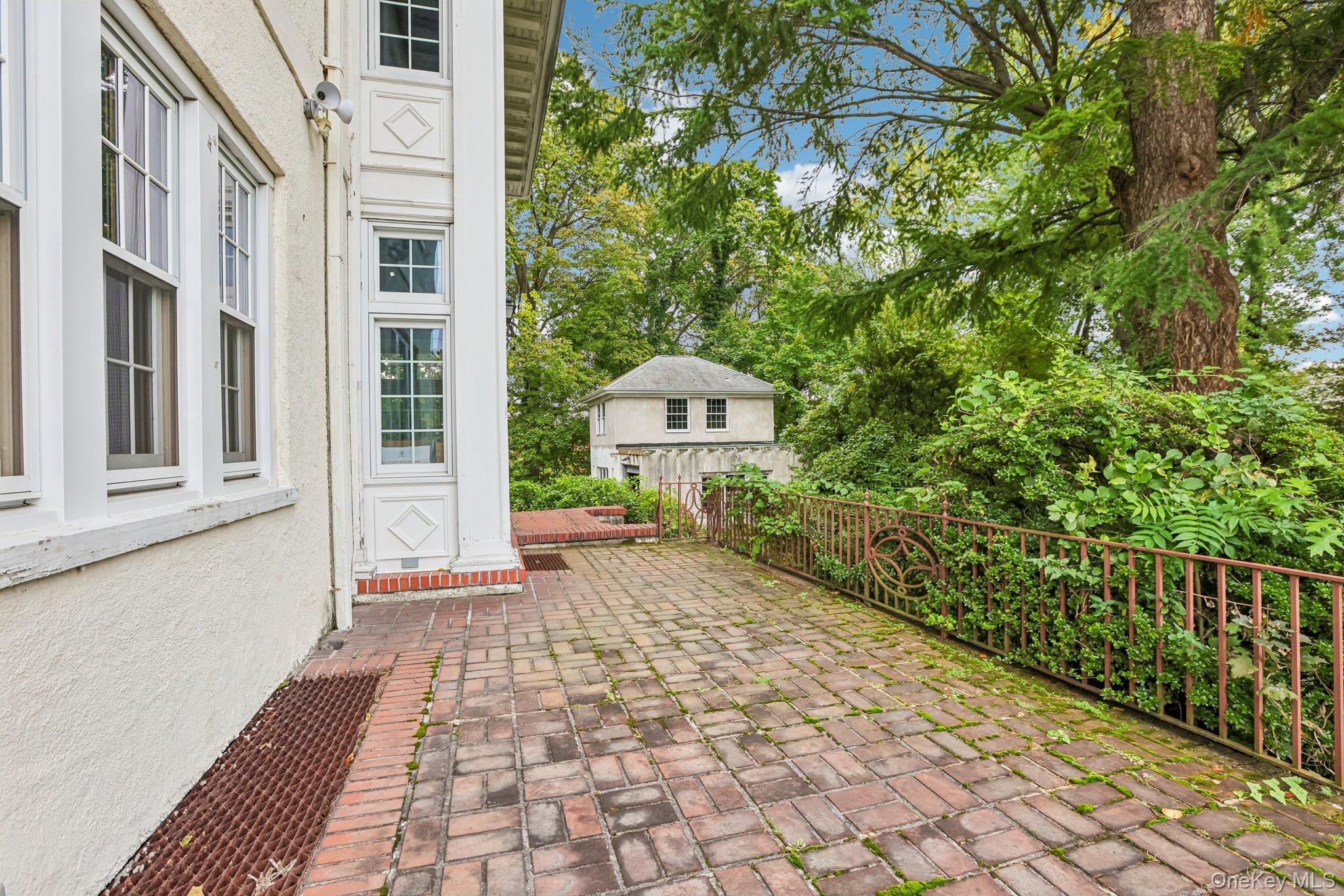 131 Esplanade Property Photo 50