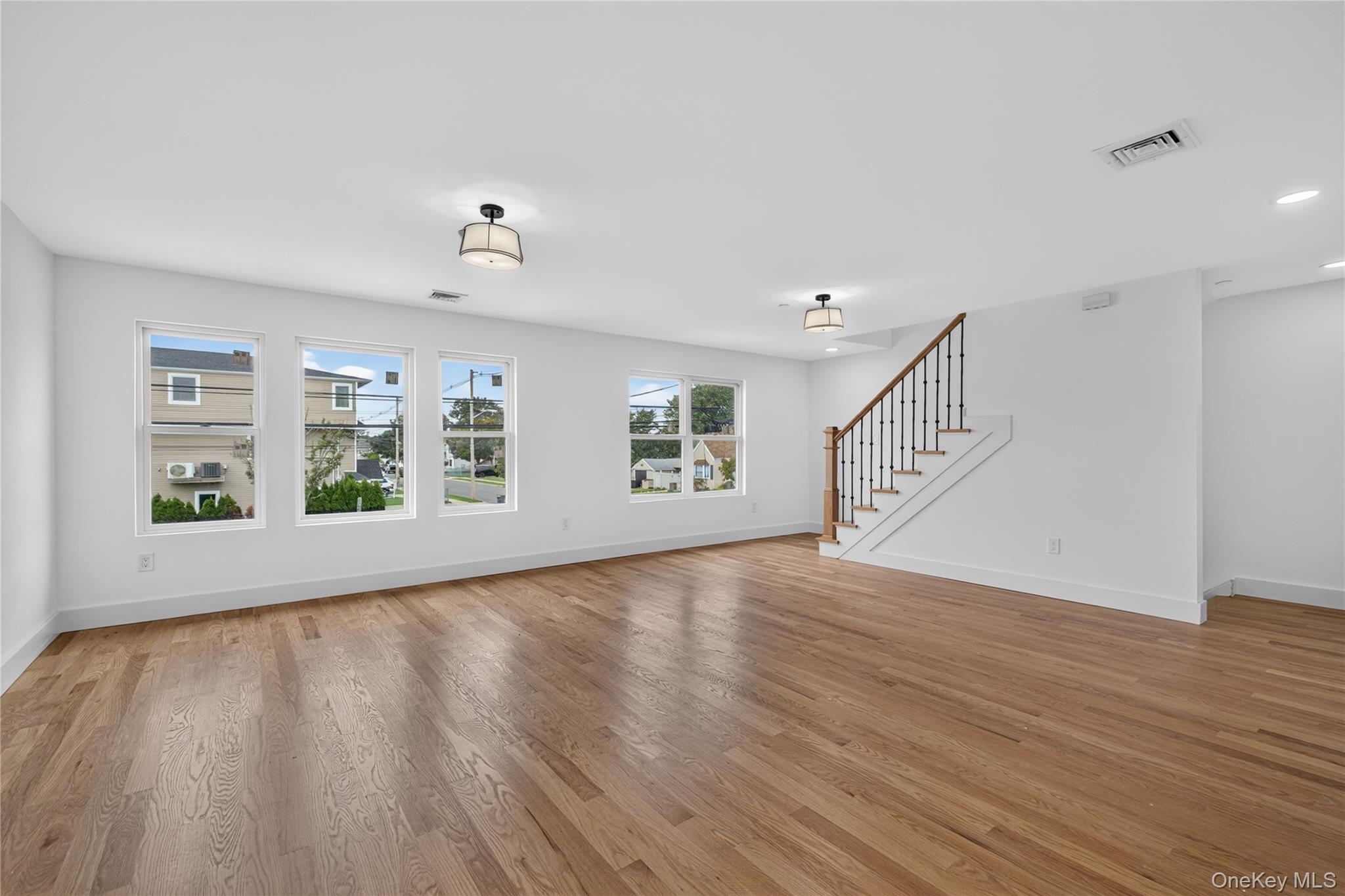 265 Roosevelt Avenue Property Photo 15