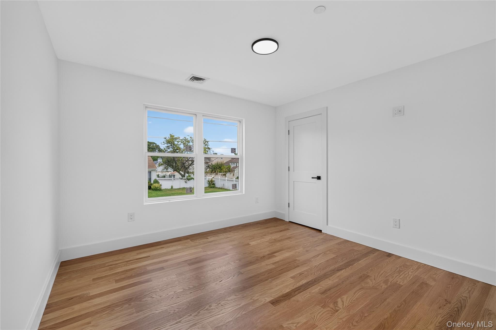265 Roosevelt Avenue Property Photo 16