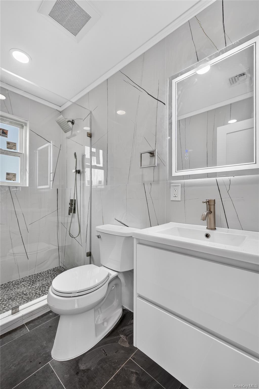265 Roosevelt Avenue Property Photo 18