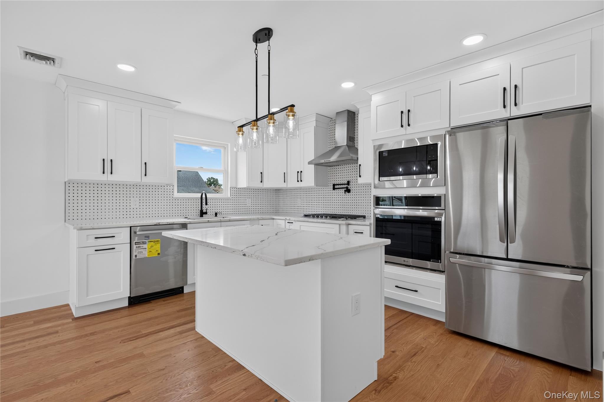265 Roosevelt Avenue Property Photo 19