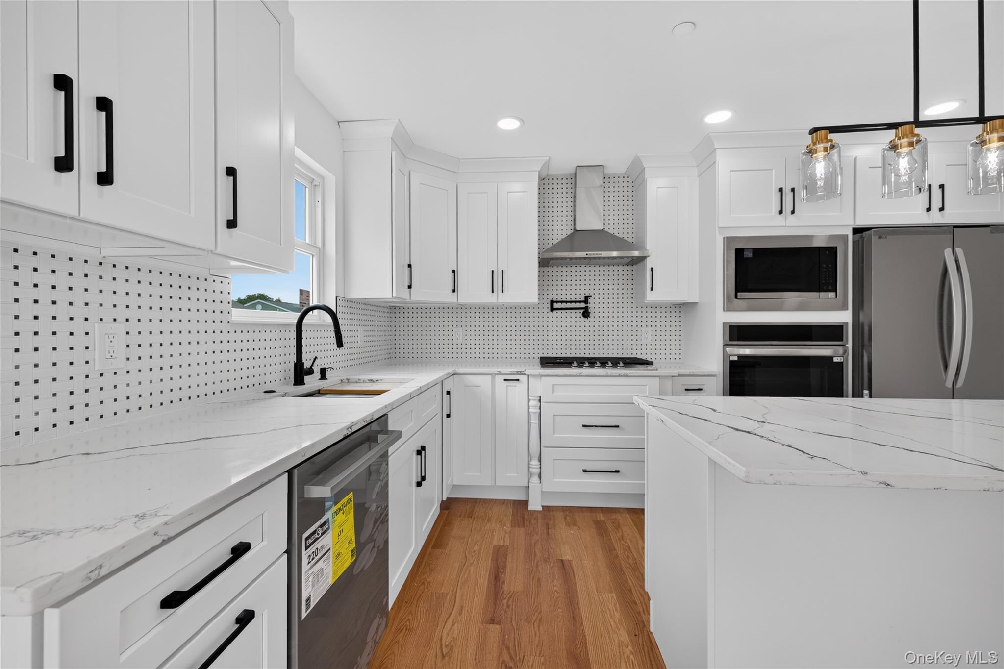 265 Roosevelt Avenue Property Photo 22