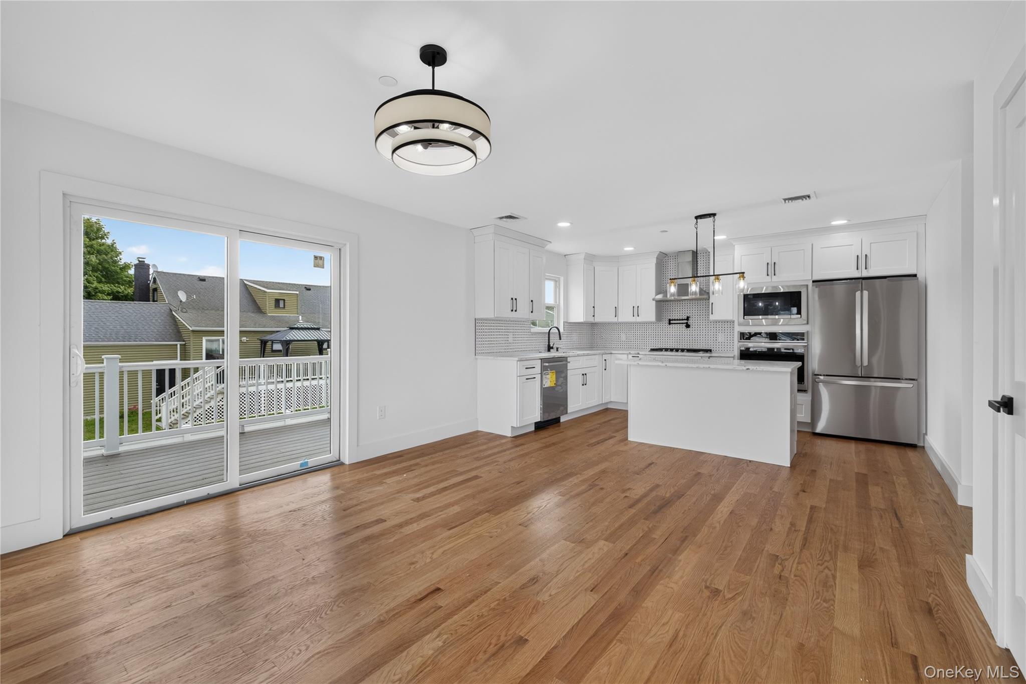 265 Roosevelt Avenue Property Photo 25