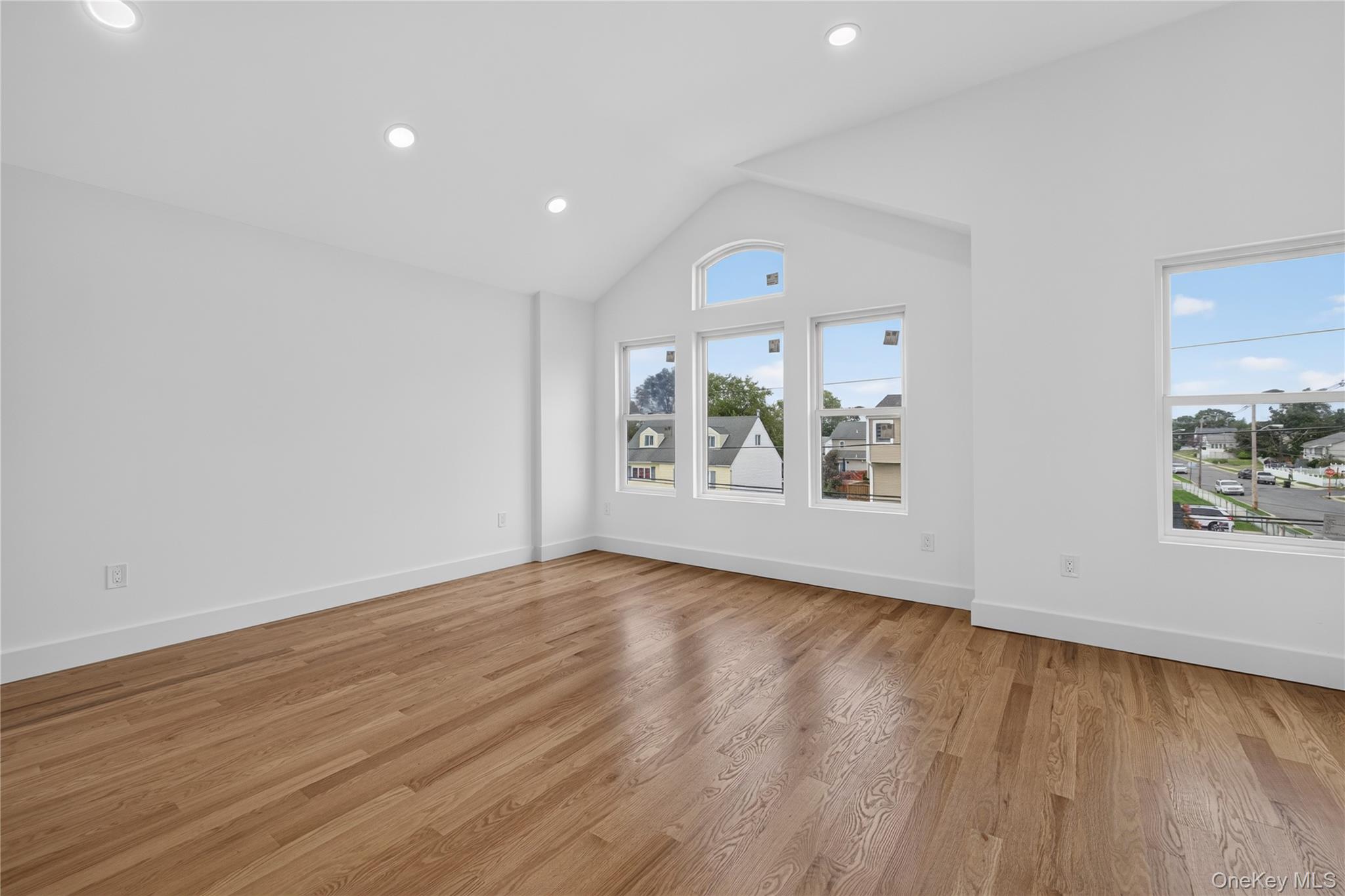265 Roosevelt Avenue Property Photo 30