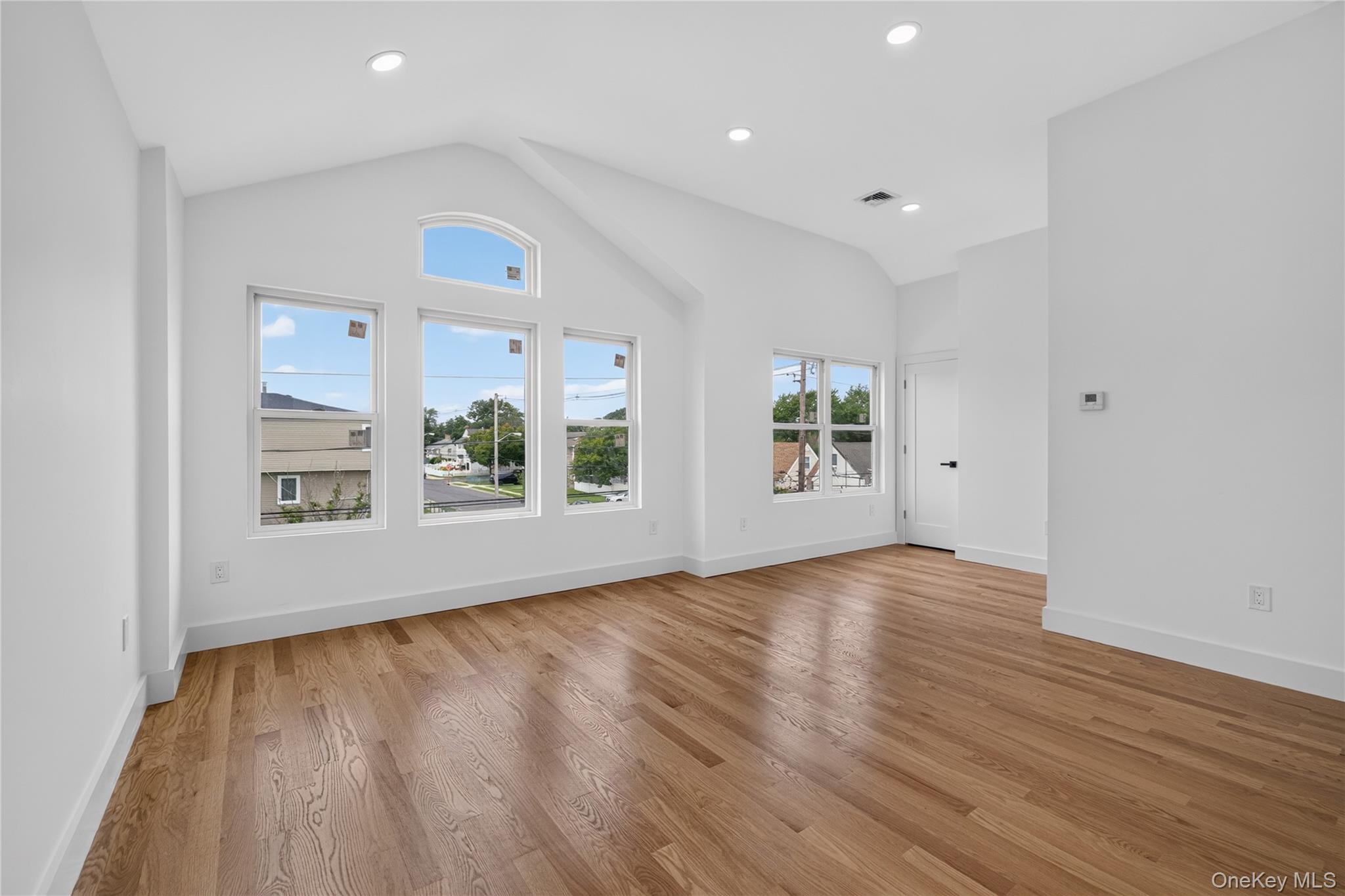 265 Roosevelt Avenue Property Photo 32