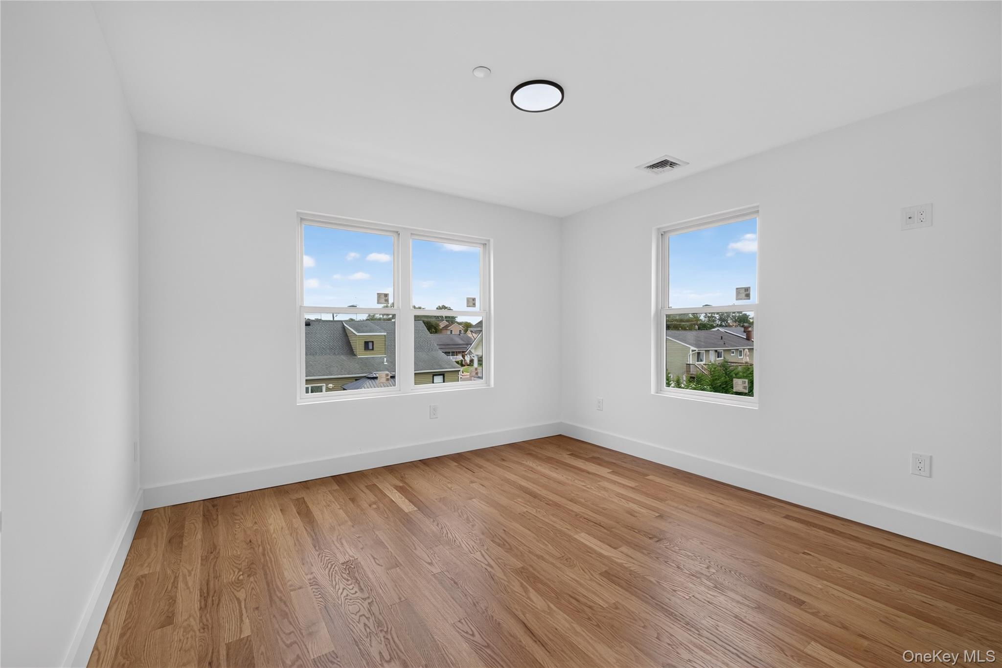 265 Roosevelt Avenue Property Photo 37