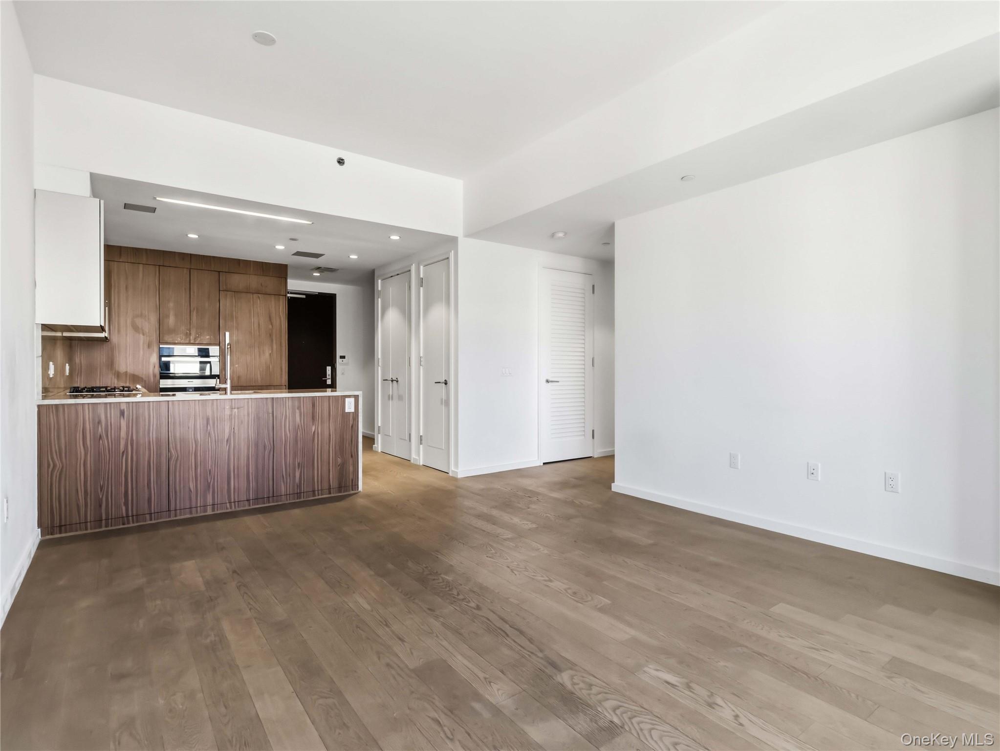 13327 39th Avenue Pha Property Photo 6
