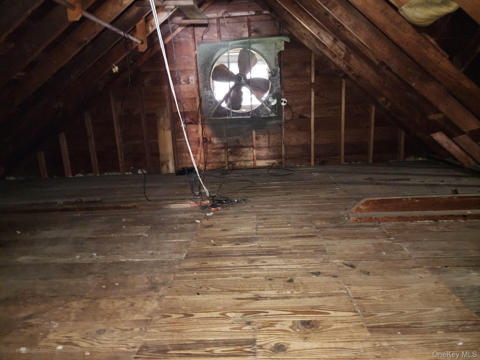 156 Brookside Ave. Property Photo 12