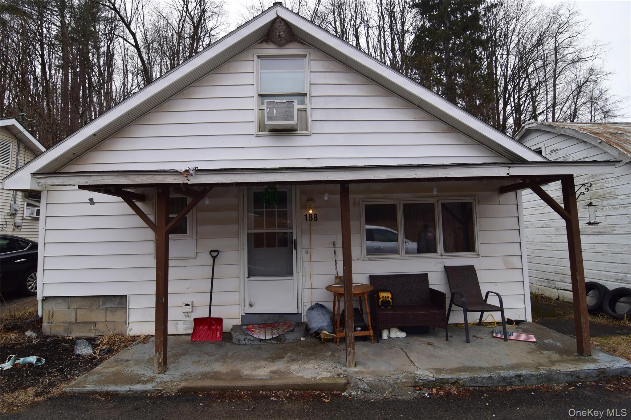 460 Cold Spring Property Photo 6