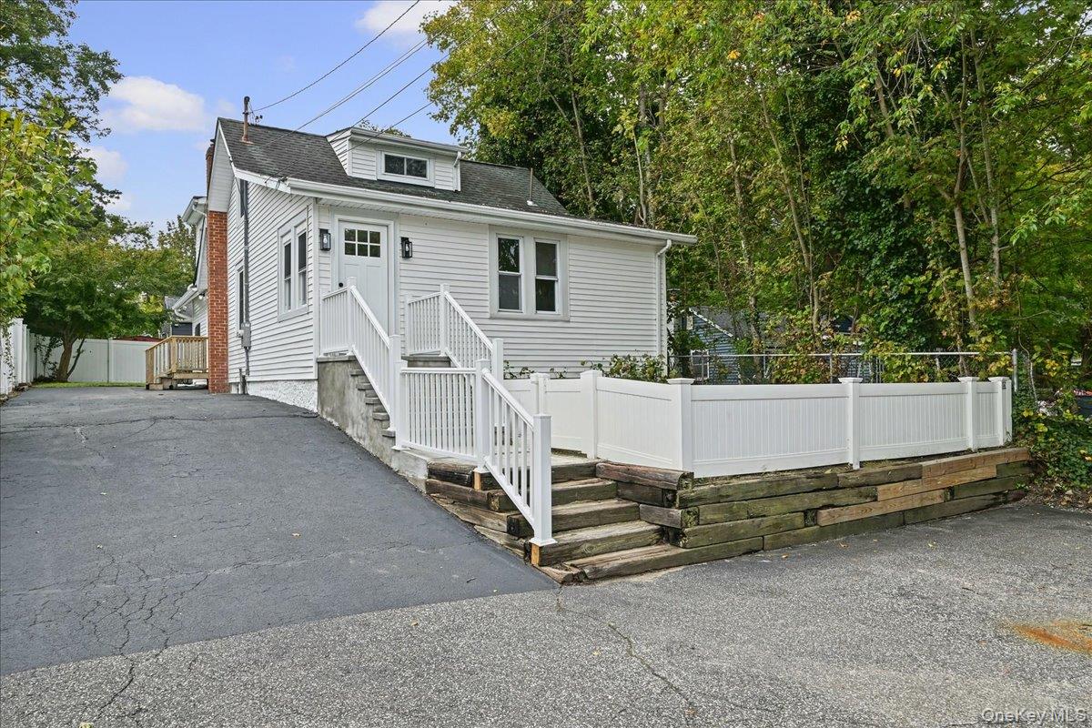 14 Corona Road Property Photo 1
