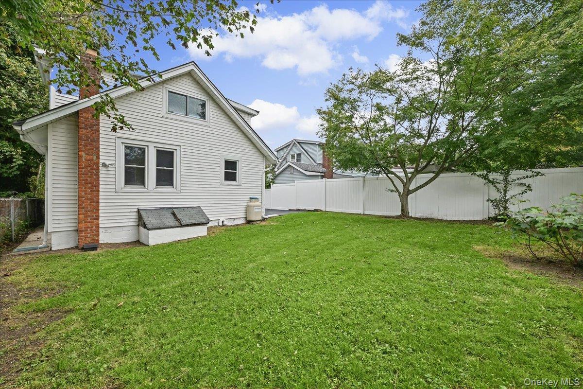 14 Corona Road Property Photo 29