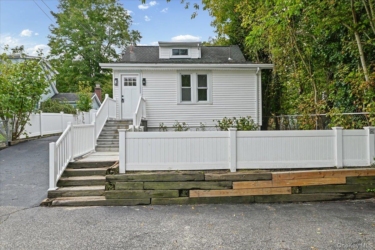 14 Corona Road Property Photo 32
