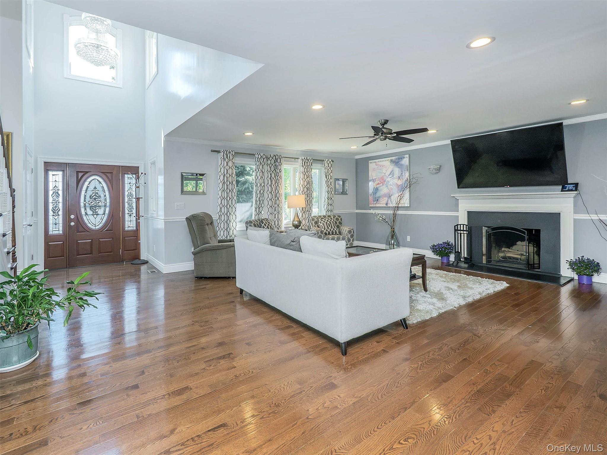 752 Kensington Court Property Photo 4