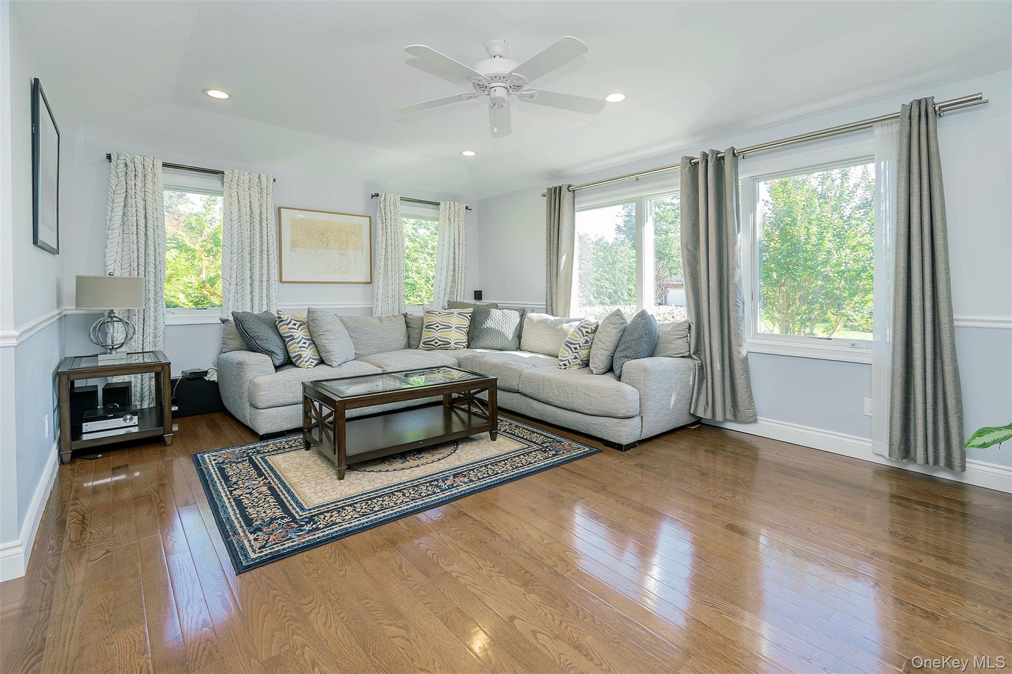 752 Kensington Court Property Photo 12