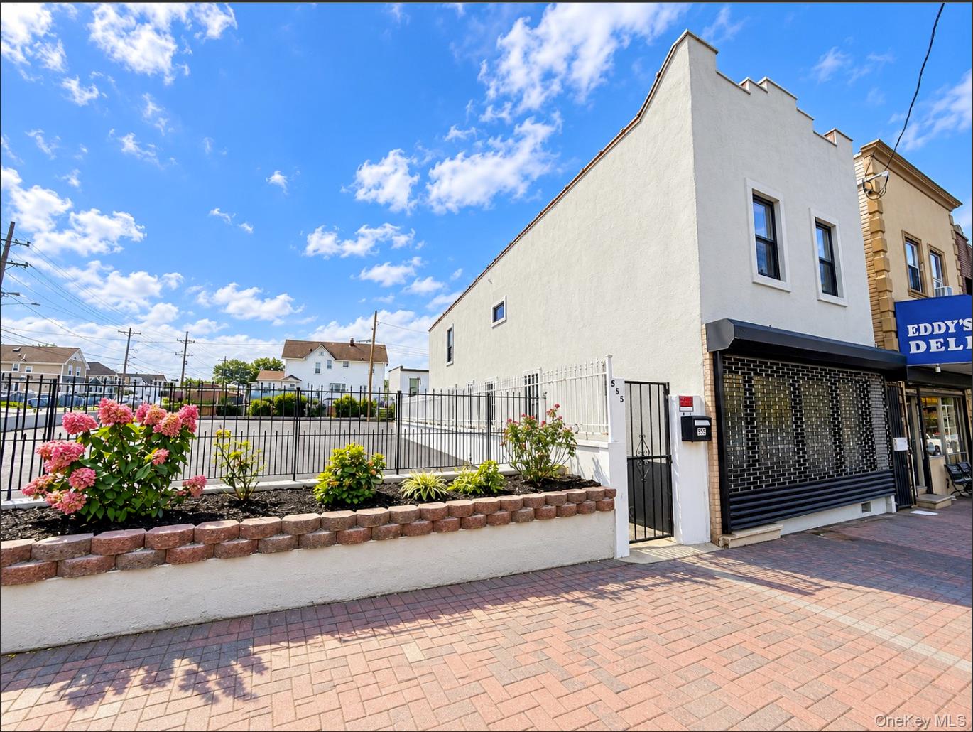 555 Hempstead Turnpike Property Photo 1
