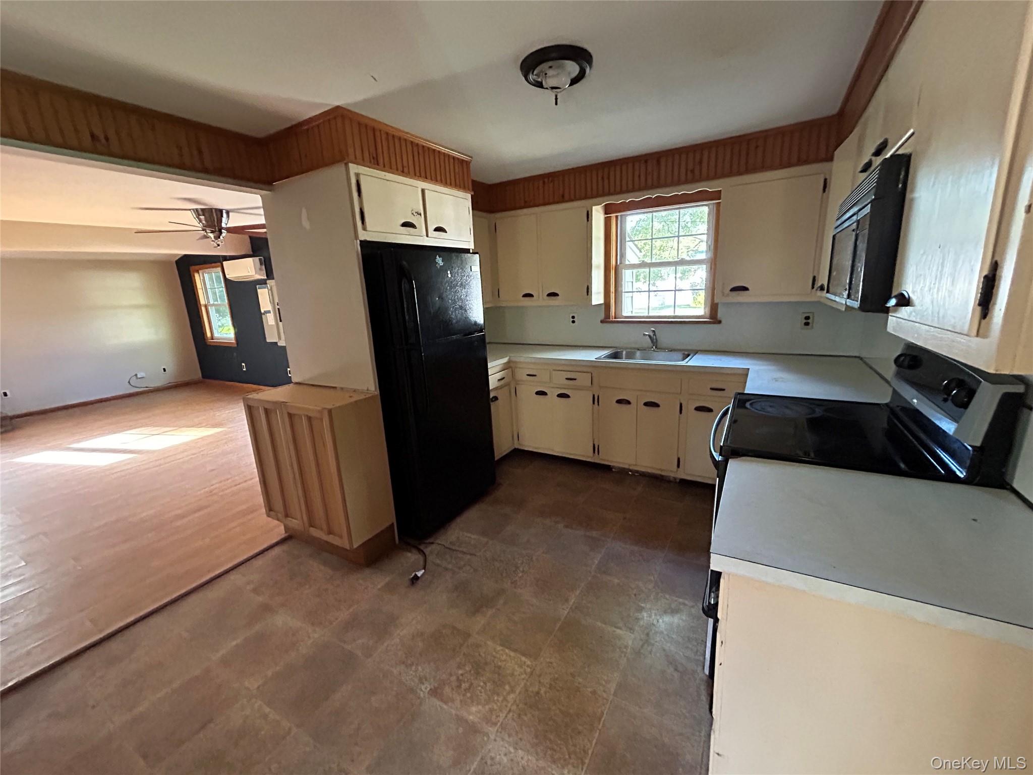 23 Whittier Drive Property Photo 8