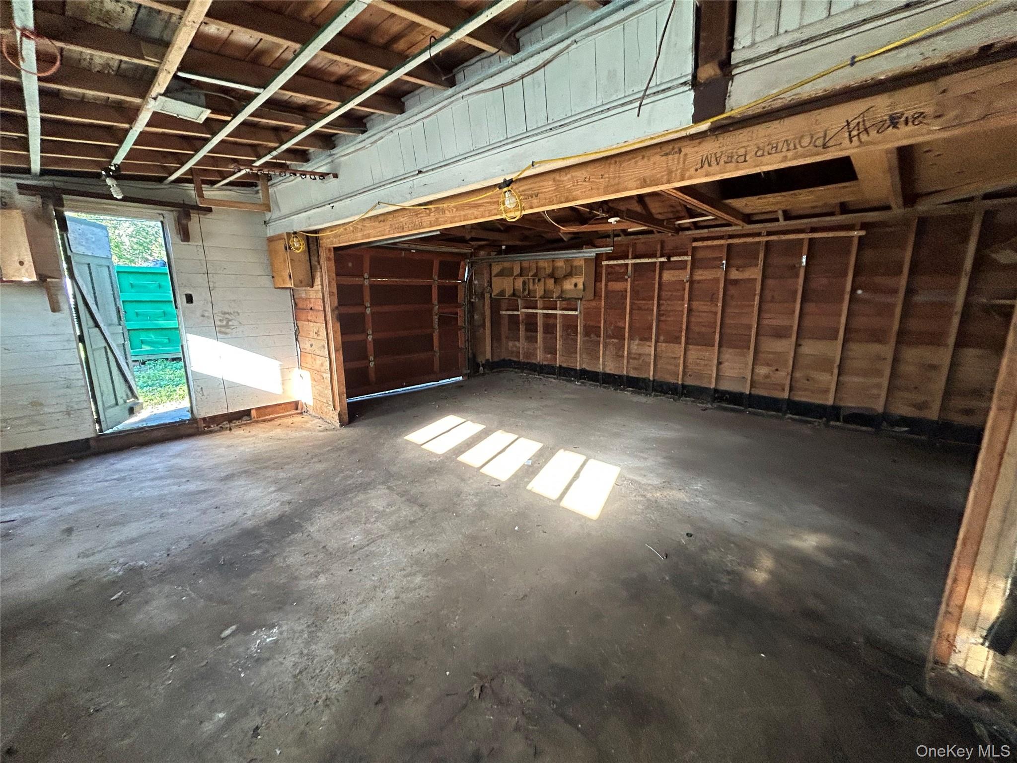 23 Whittier Drive Property Photo 16