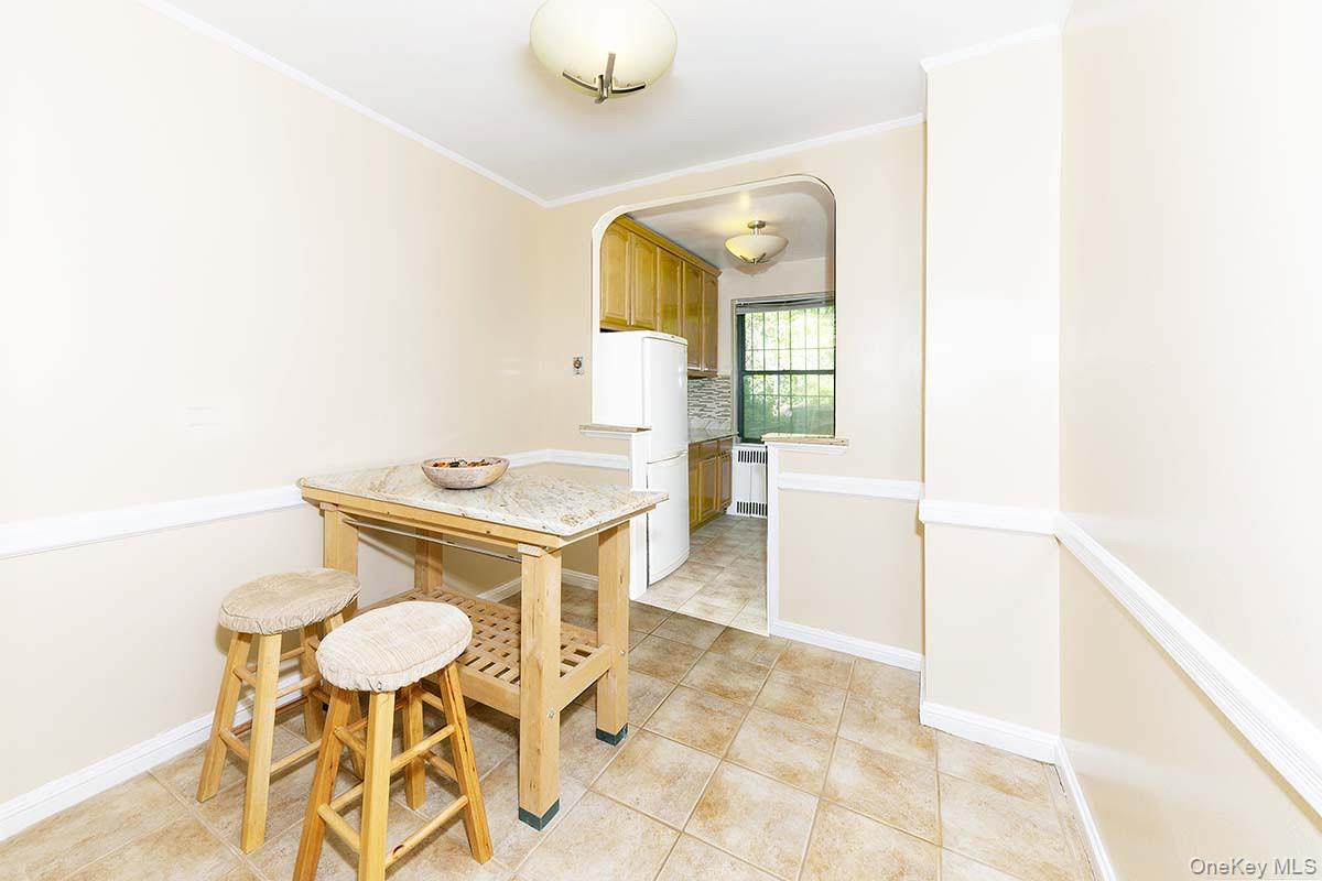 3017 Riverdale Avenue 2j Property Photo 2